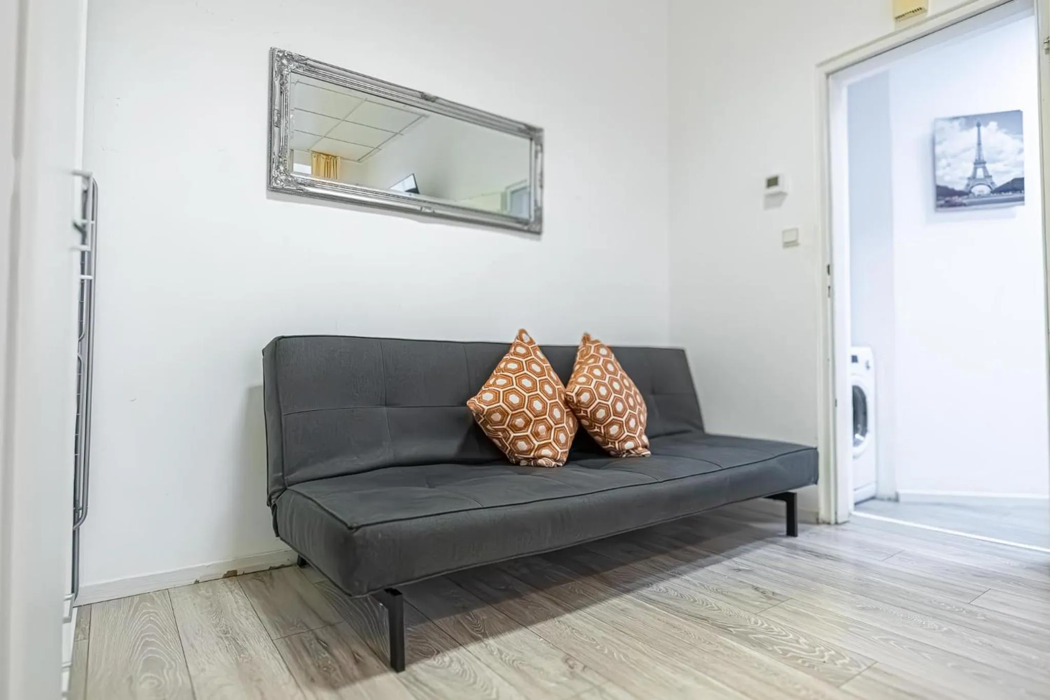Seating area in Modern Apartment suitable for Longstays