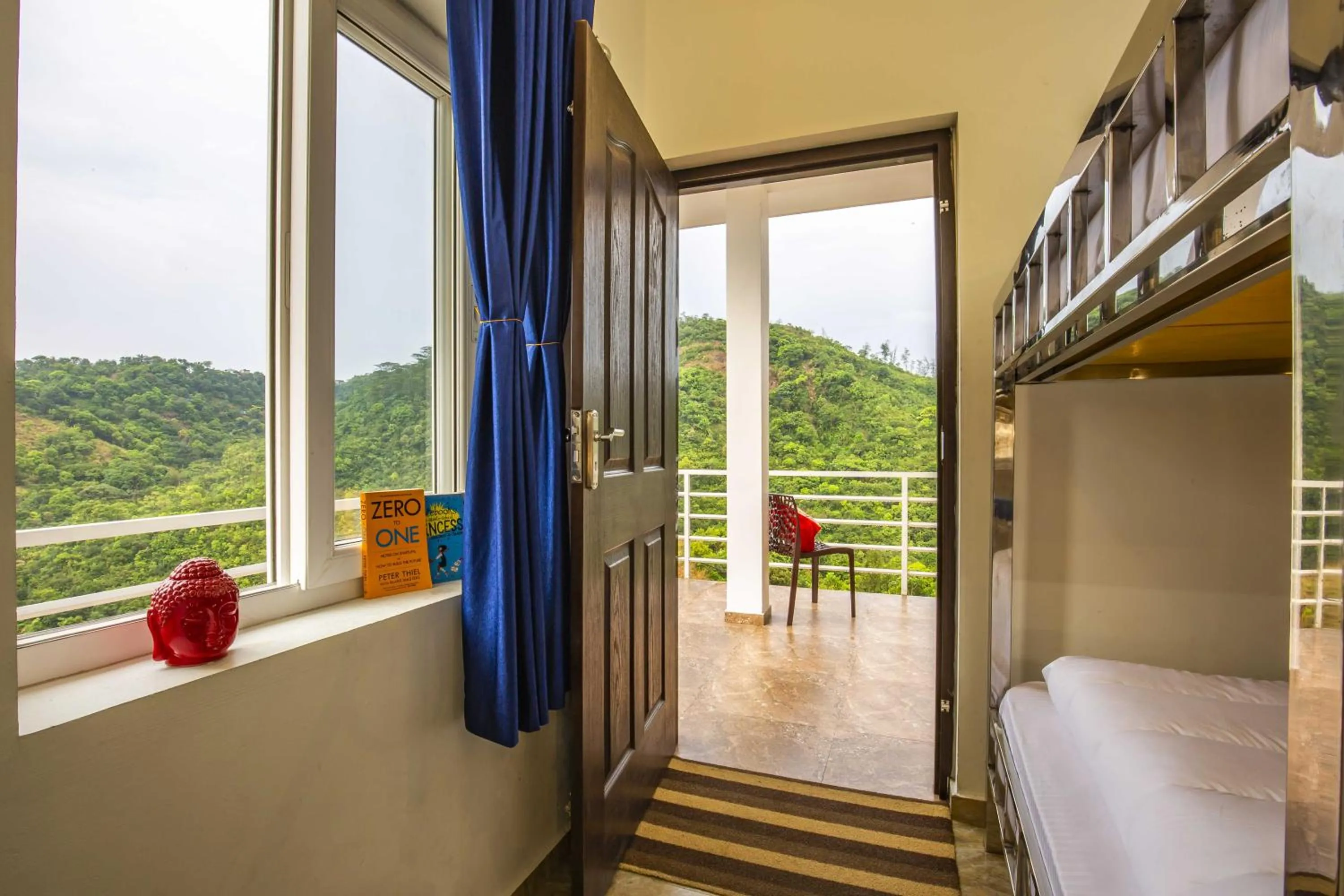 Bed in Zostel Vagamon