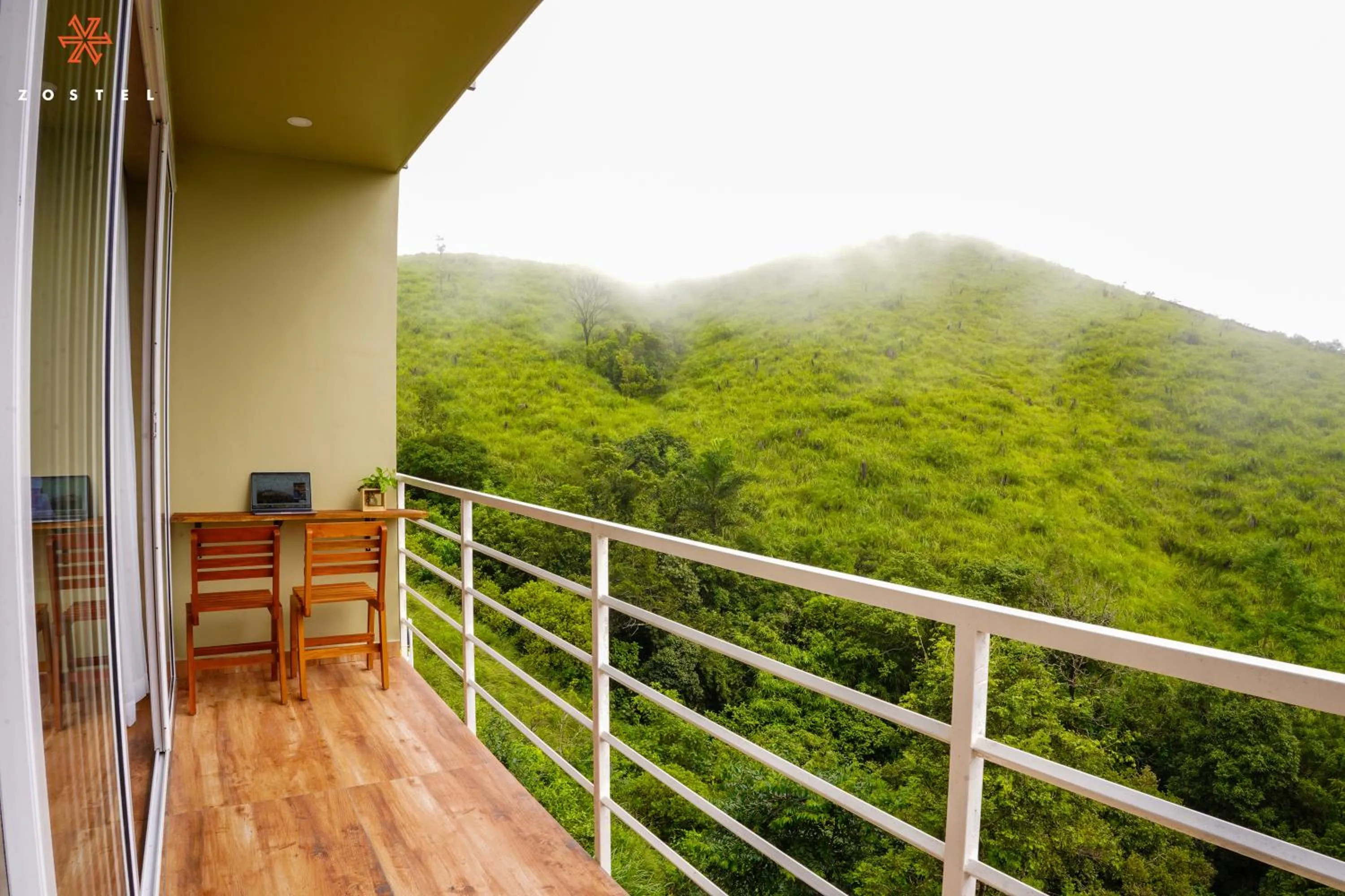 Balcony/Terrace in Zostel Vagamon