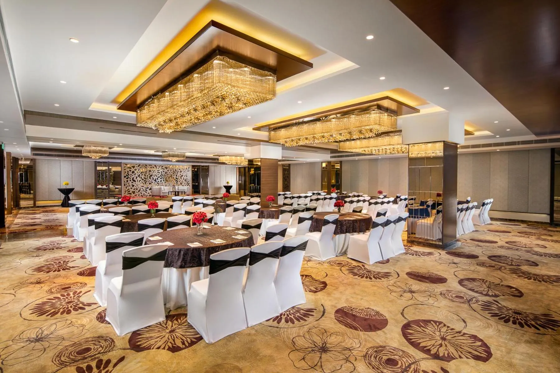 Banquet/Function facilities in Nirvana Sarovar Portico Gorakhpur