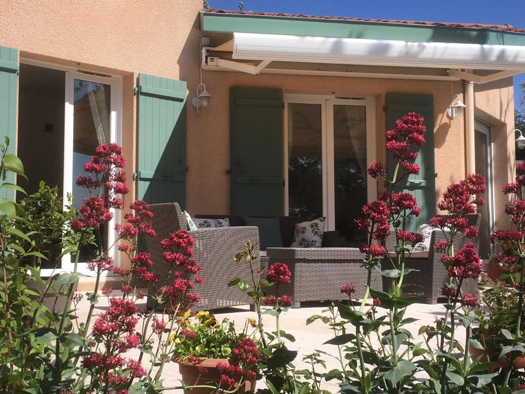 Balcony/Terrace in Le Relais des Malettes Chambres d'hôtes B&B