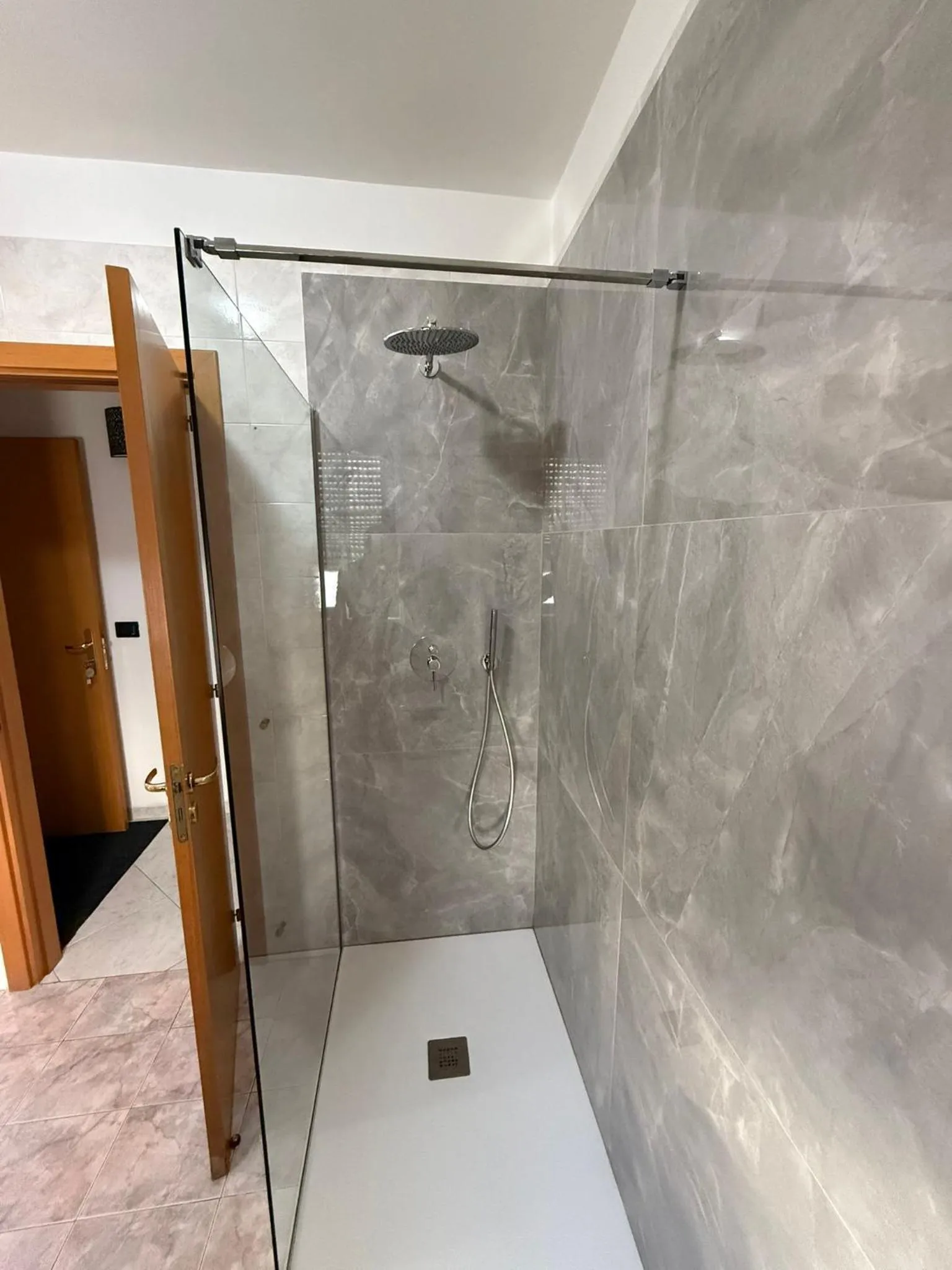 Shower in Dimora Le Grottaglie