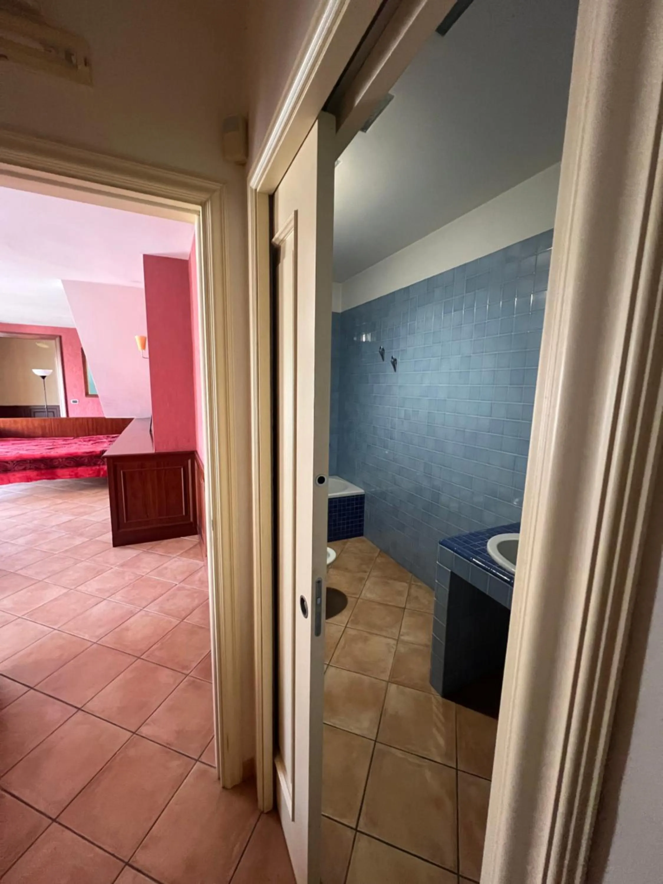 Toilet, Bed in Dimora Le Grottaglie