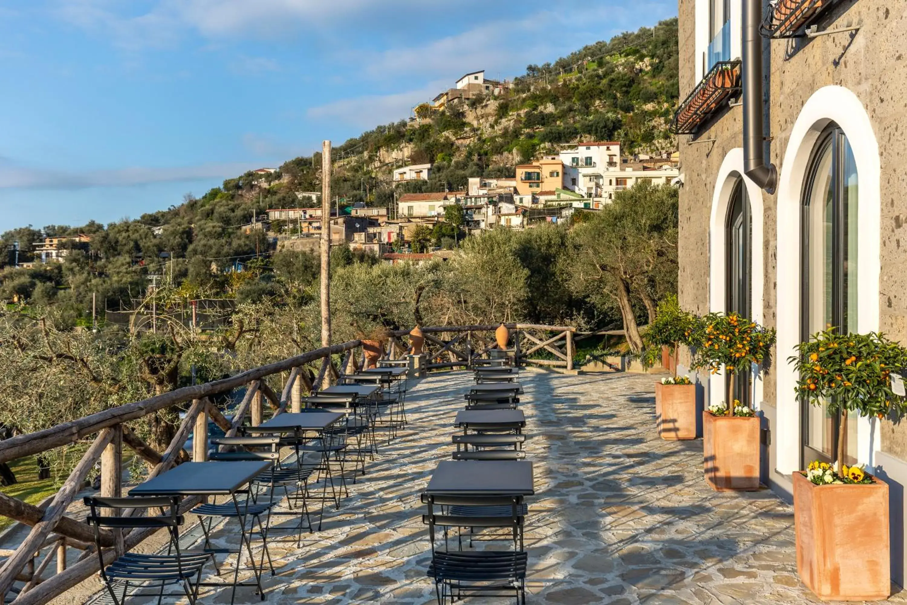 Property building in Maison Bon Bon Property building in Maison Bon Bon