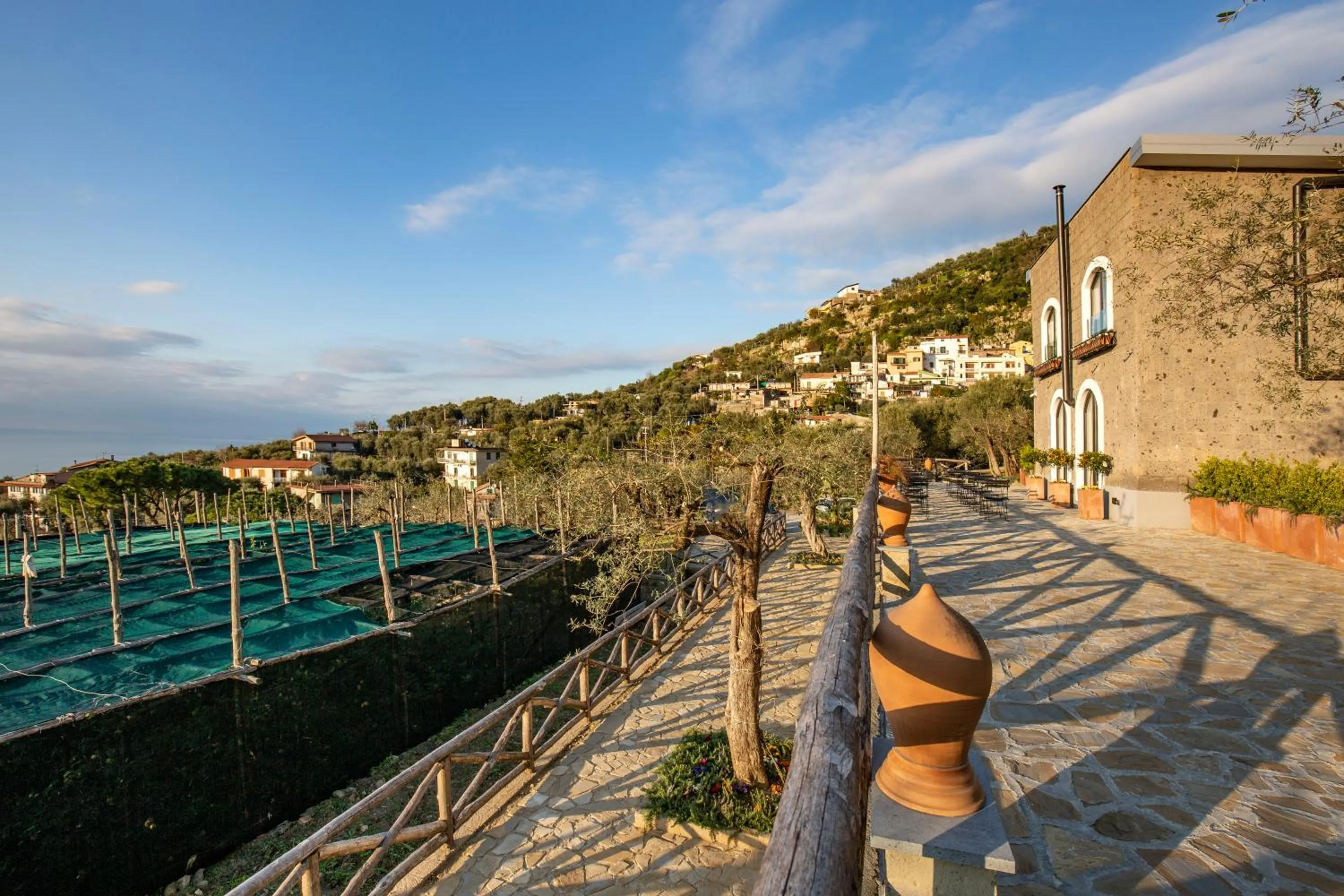 Property building in Maison Bon Bon