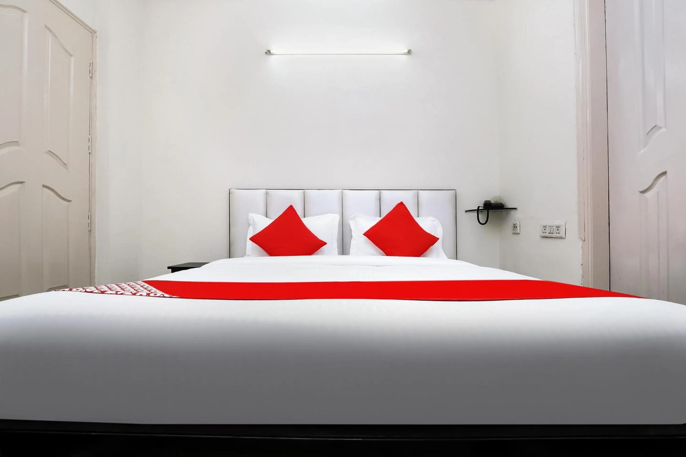 Bedroom in Collection O Ramji Grand Near Tdi Mall