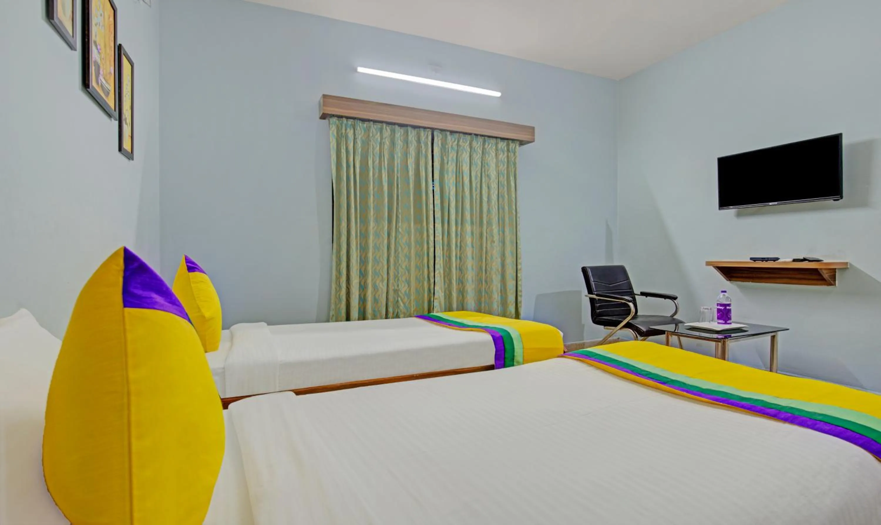 Bedroom, Bed in Itsy Hotels Sidhartha Residency