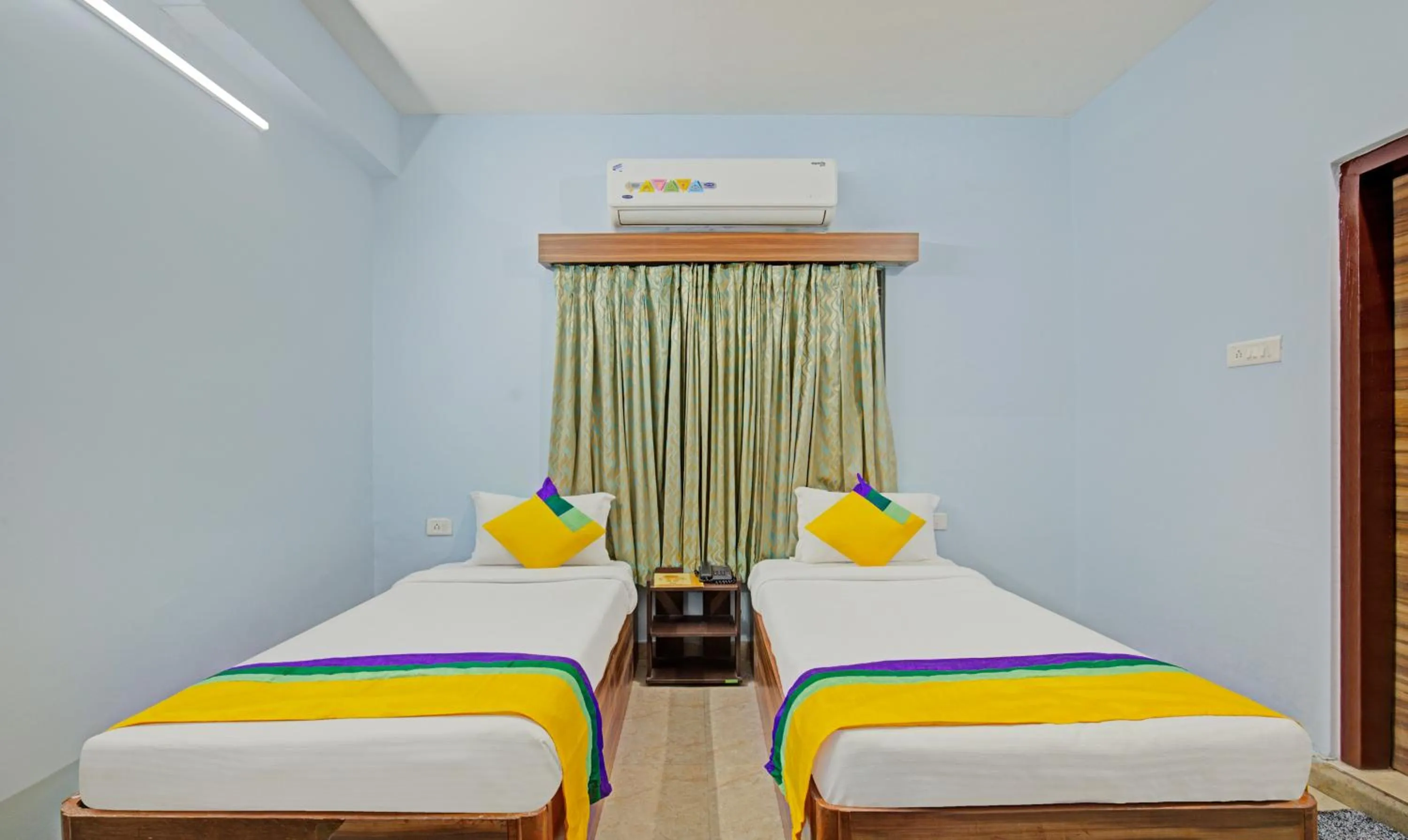 Bedroom, Bed in Itsy Hotels Sidhartha Residency
