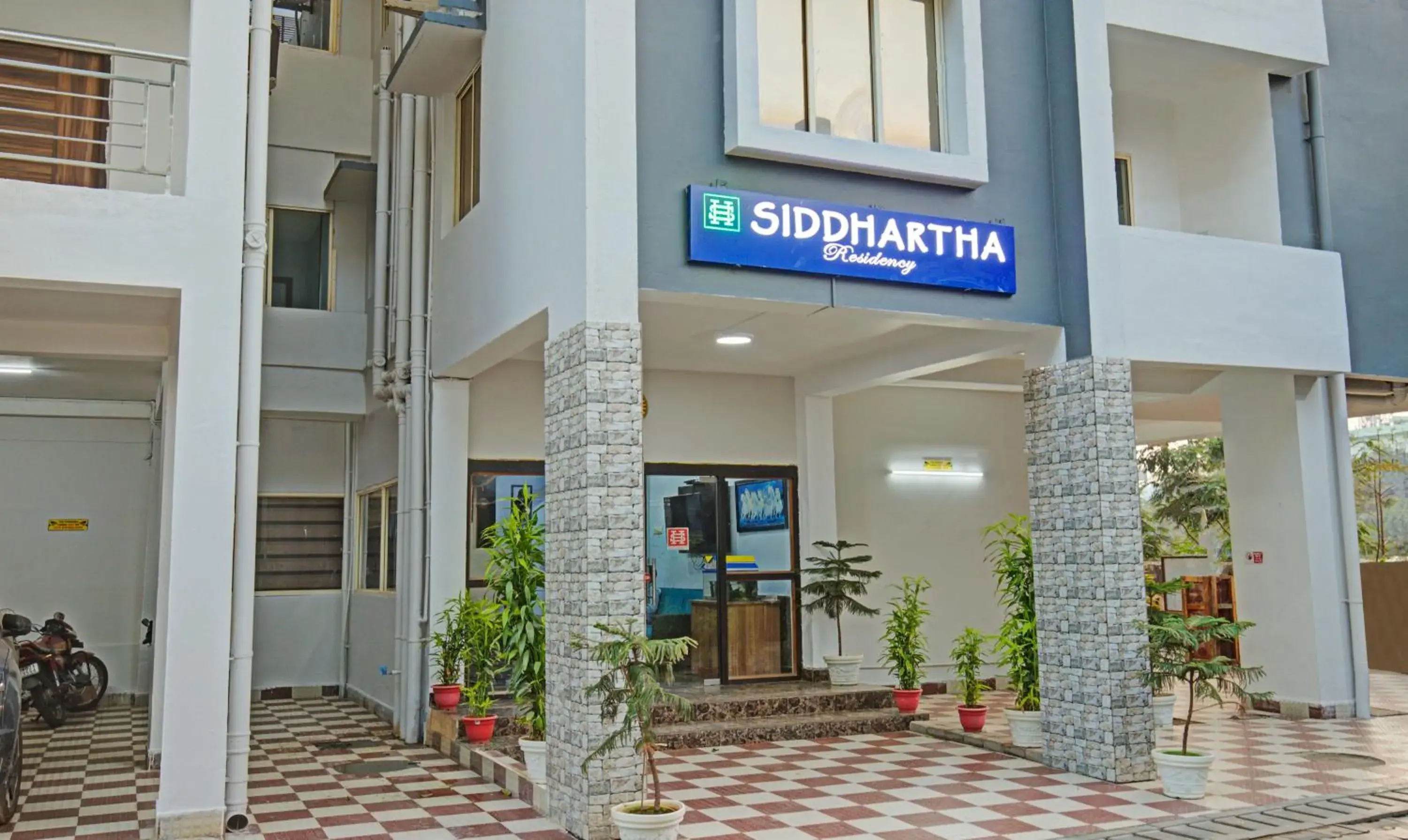 Facade/entrance in Itsy Hotels Sidhartha Residency Facade/entrance in Itsy Hotels Sidhartha Residency