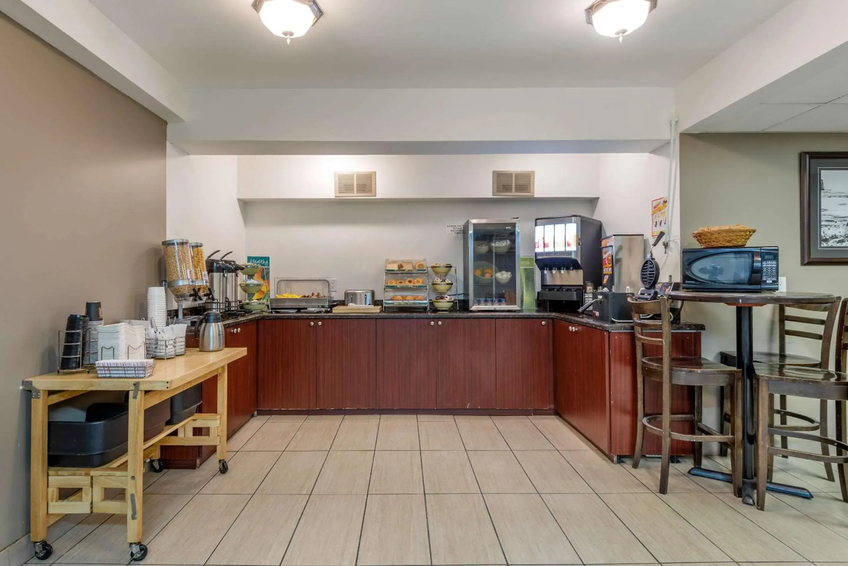 Restaurant/places to eat in Quality Inn & Suites Restaurant/places to eat in Quality Inn & Suites