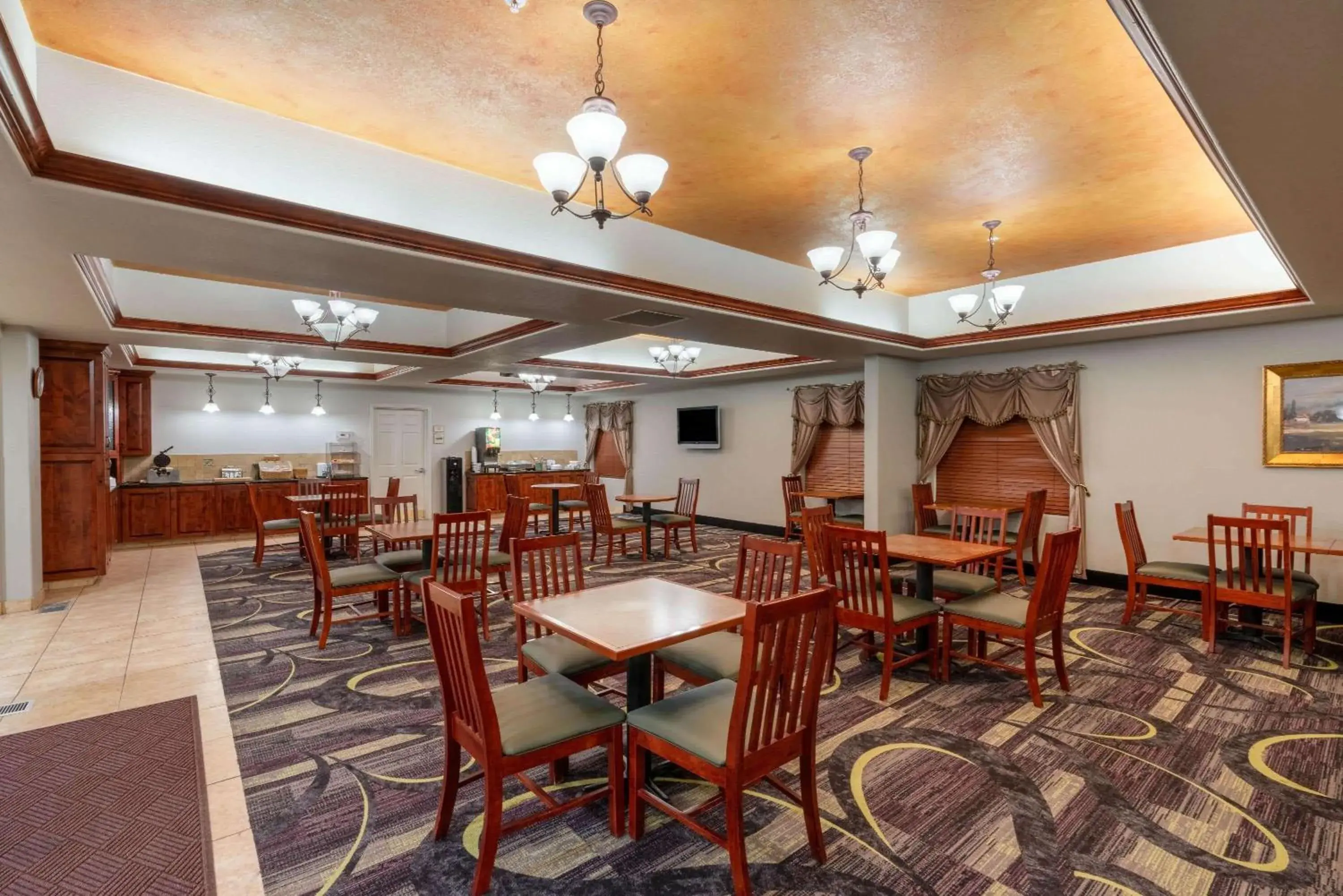 Restaurant/places to eat in La Quinta by Wyndham Rifle Restaurant/places to eat in La Quinta by Wyndham Rifle