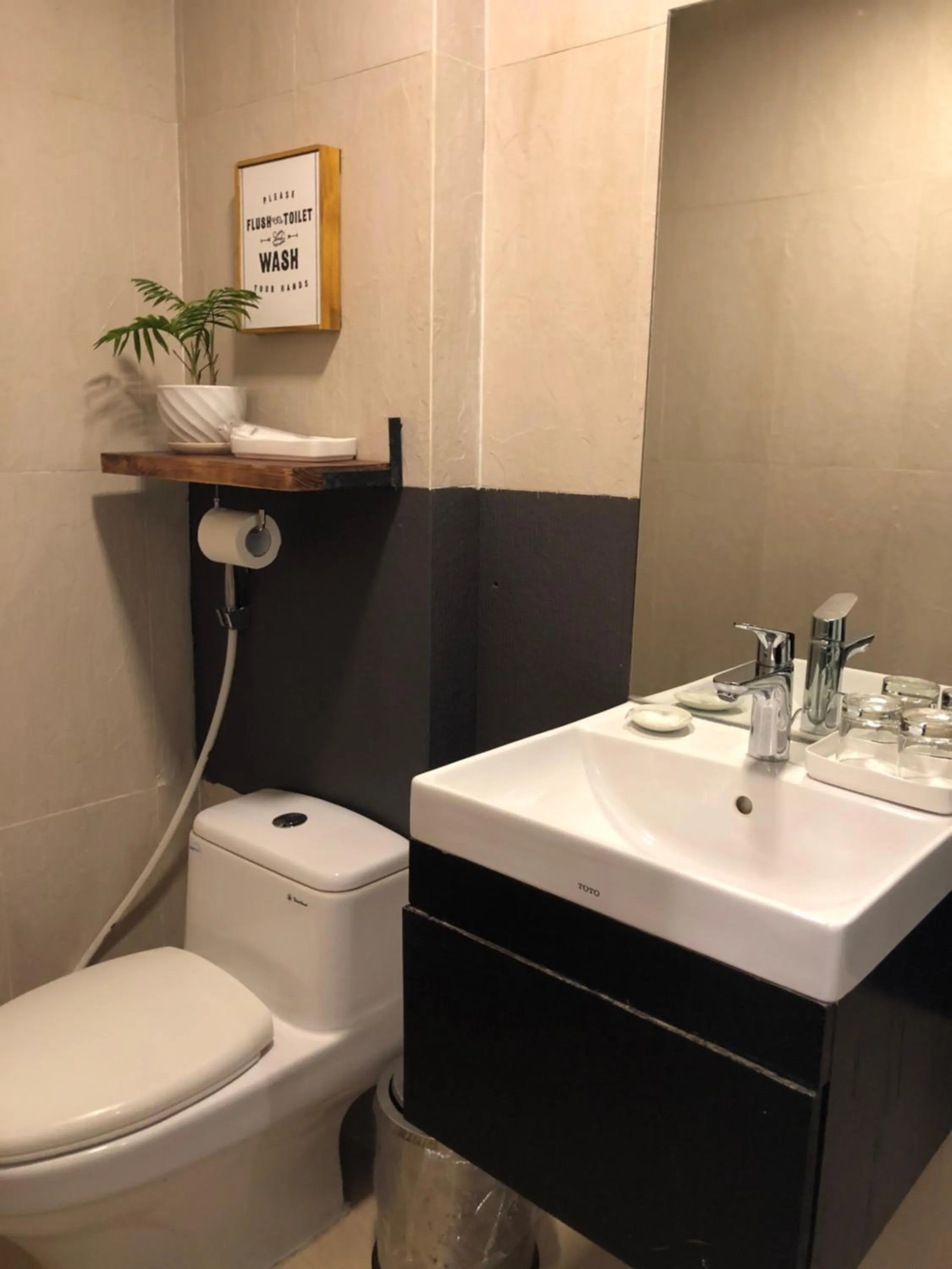 Oasis Hotel & Apartment