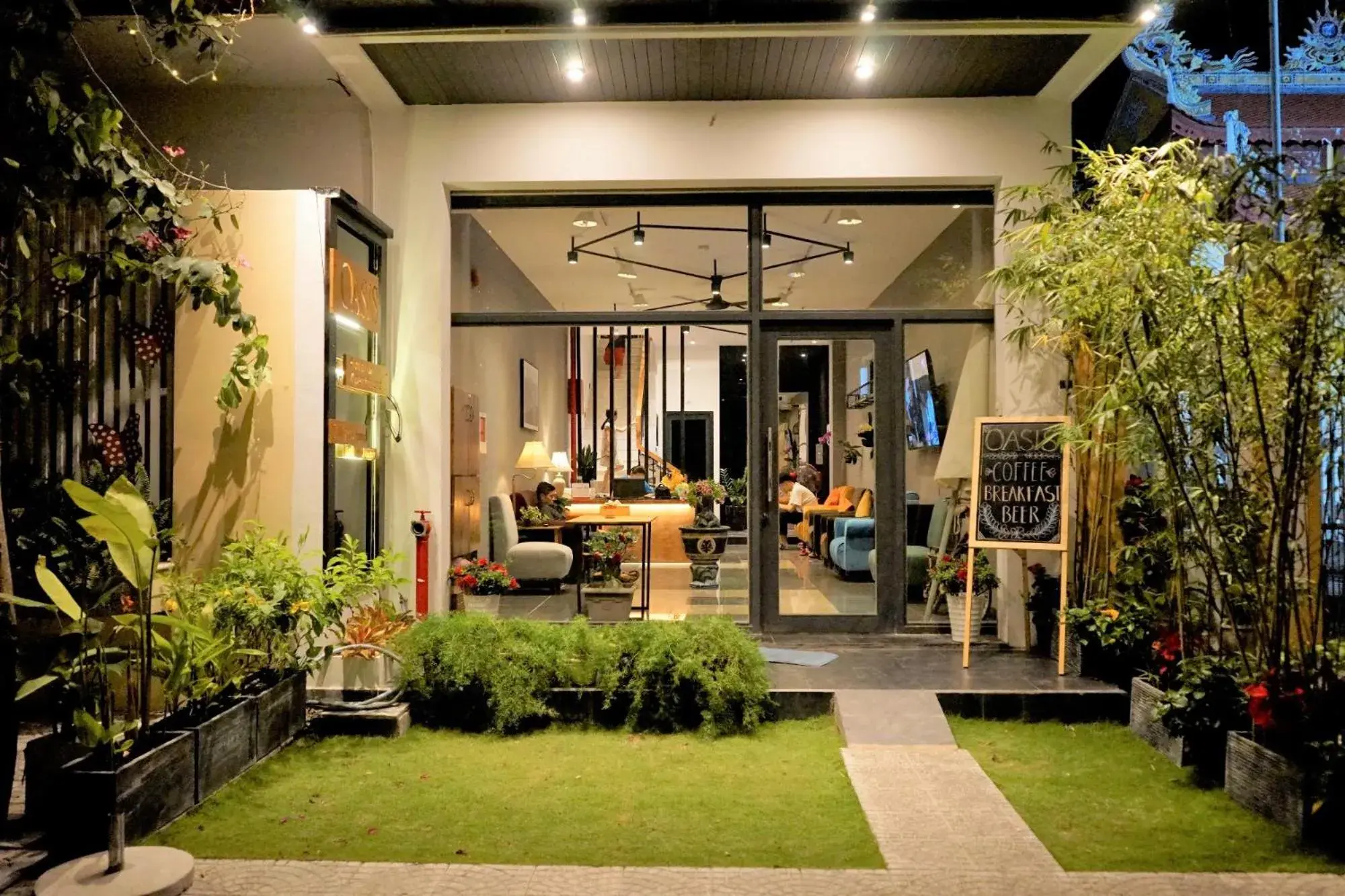 Facade/entrance in Oasis Hotel & Apartment Facade/entrance in Oasis Hotel & Apartment