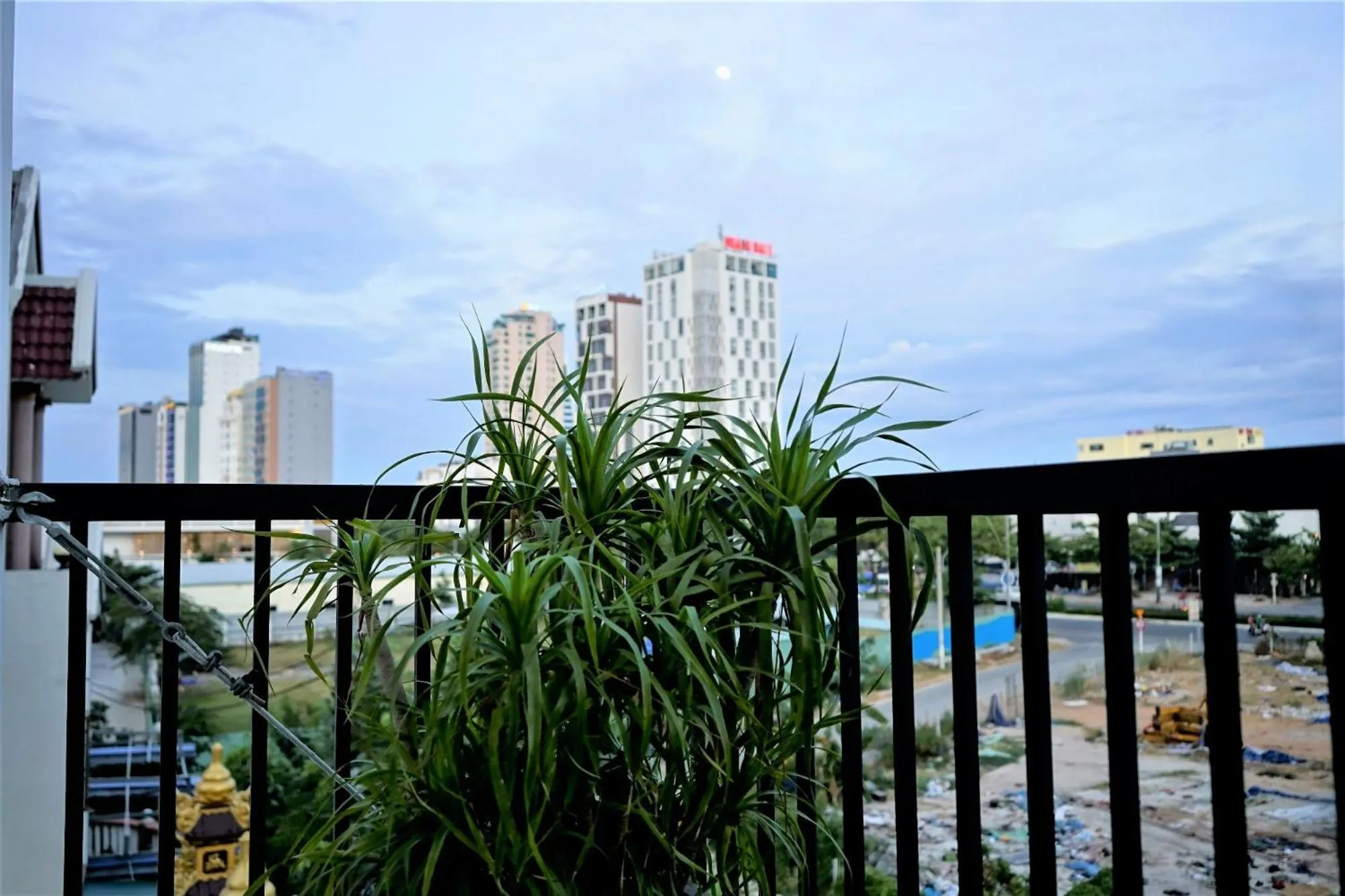 Oasis Hotel & Apartment