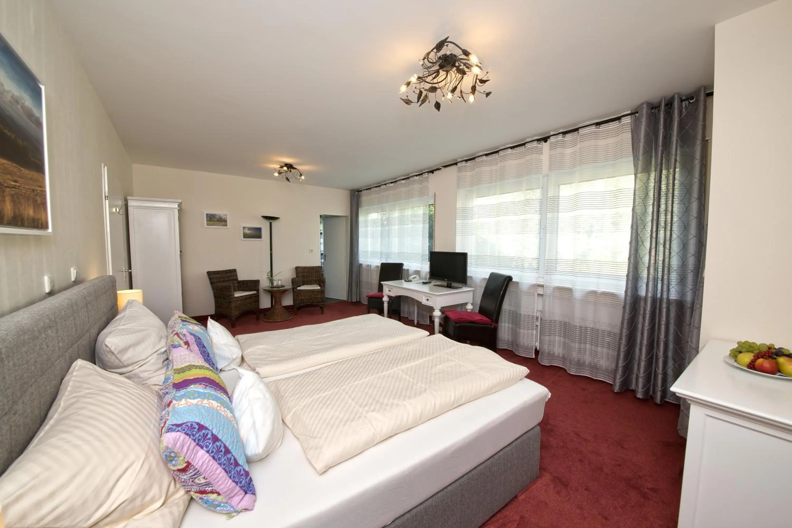 Property building, Bed in Hotel Jägerhof