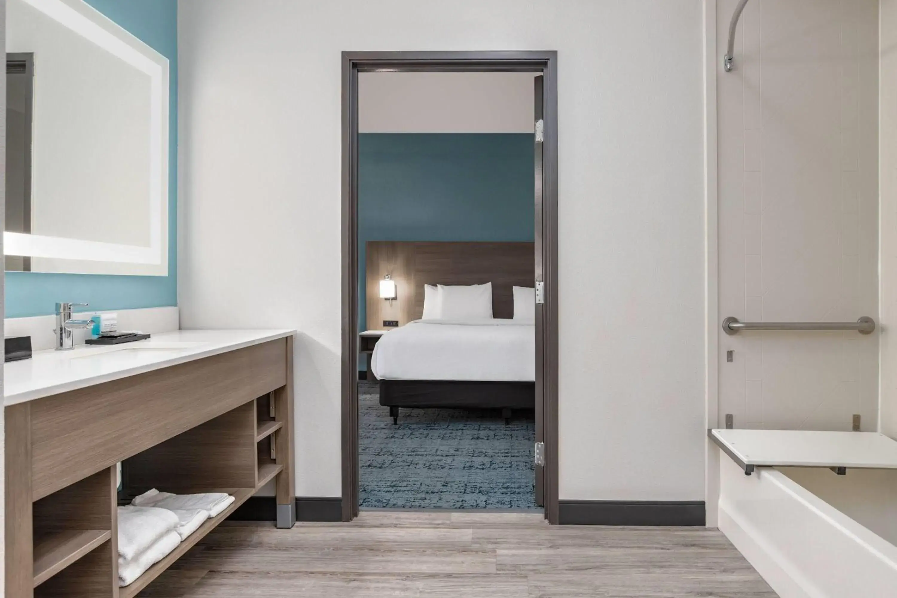 Bathroom, Bed in La Quinta by Wyndham Hobbs Bathroom, Bed in La Quinta by Wyndham Hobbs