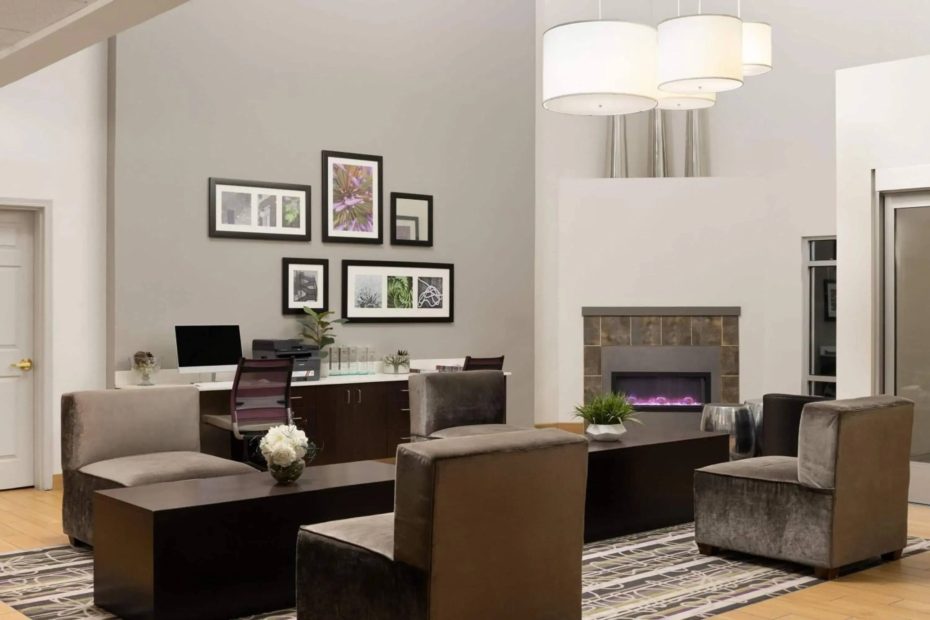 Lobby or reception in La Quinta by Wyndham Spokane Valley Lobby or reception in La Quinta by Wyndham Spokane Valley