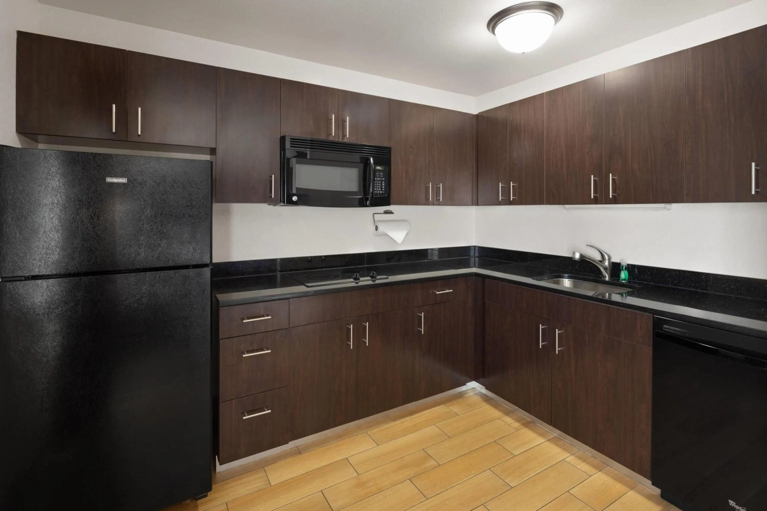 Photo of the whole room in La Quinta by Wyndham Spokane Valley