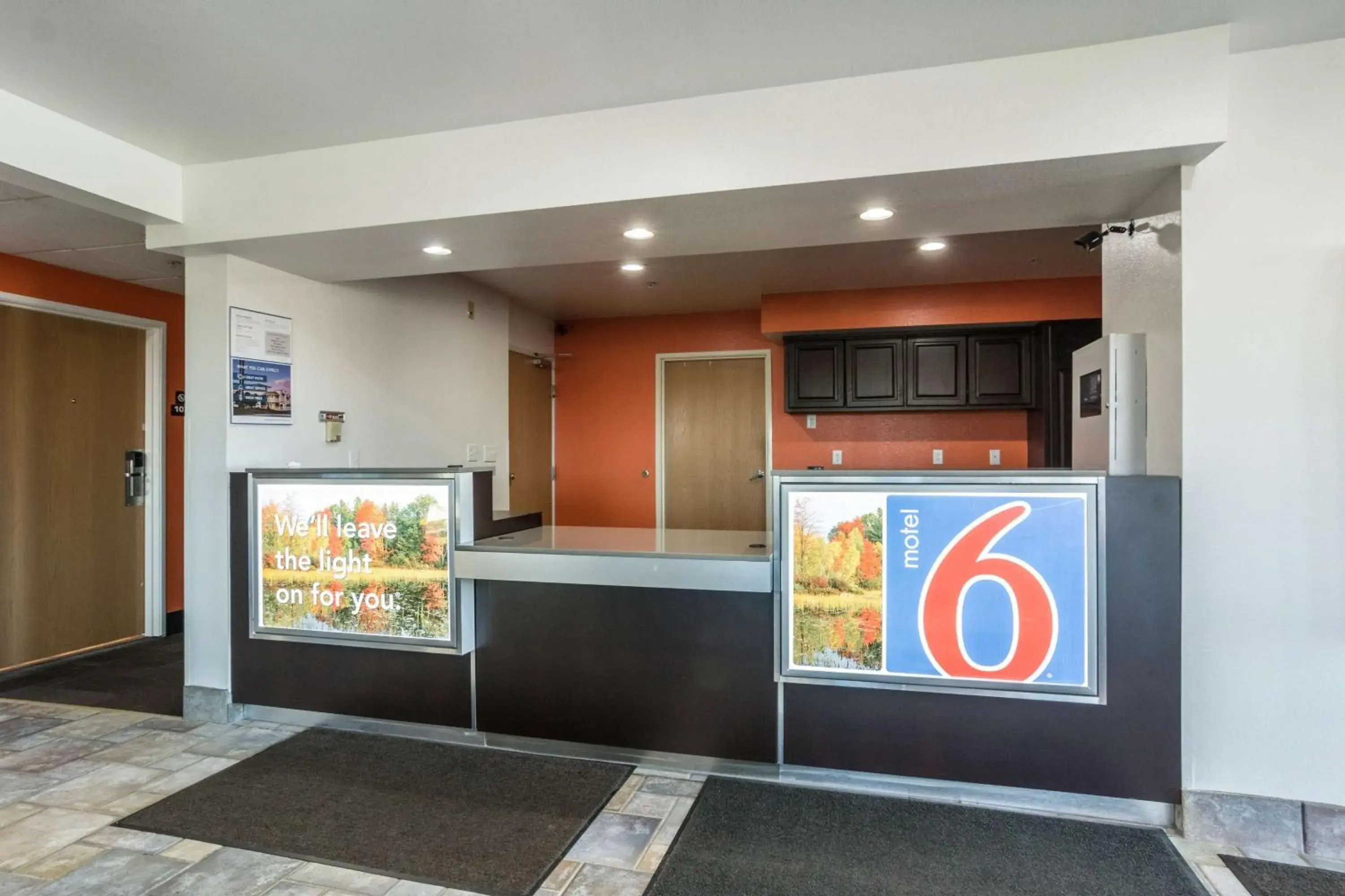 Lobby or reception in Motel 6-Barkeyville, PA Lobby or reception in Motel 6-Barkeyville, PA