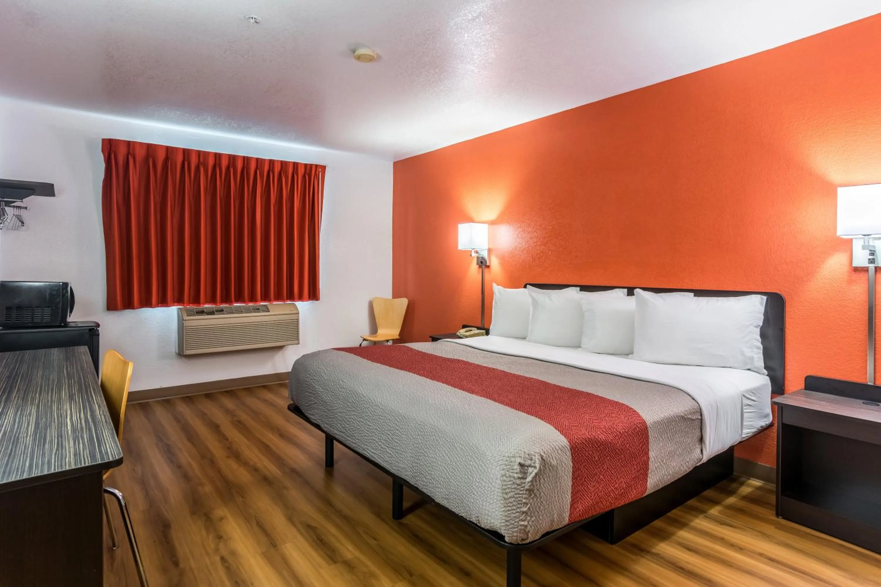 Bedroom, Bed in Motel 6-Barkeyville, PA