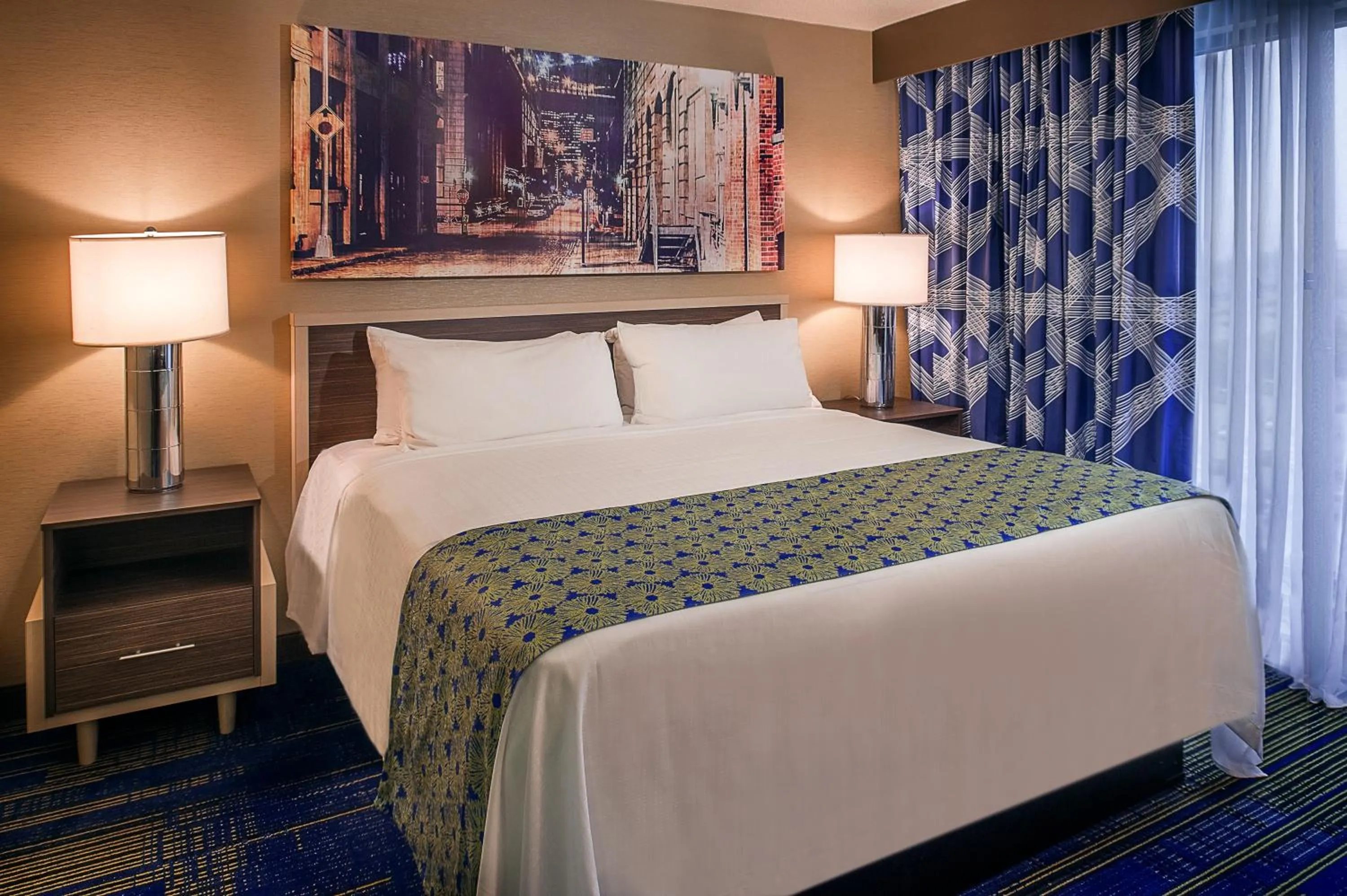Bedroom, Bed in HoteLumiere at the Arch, A Caesars Destination