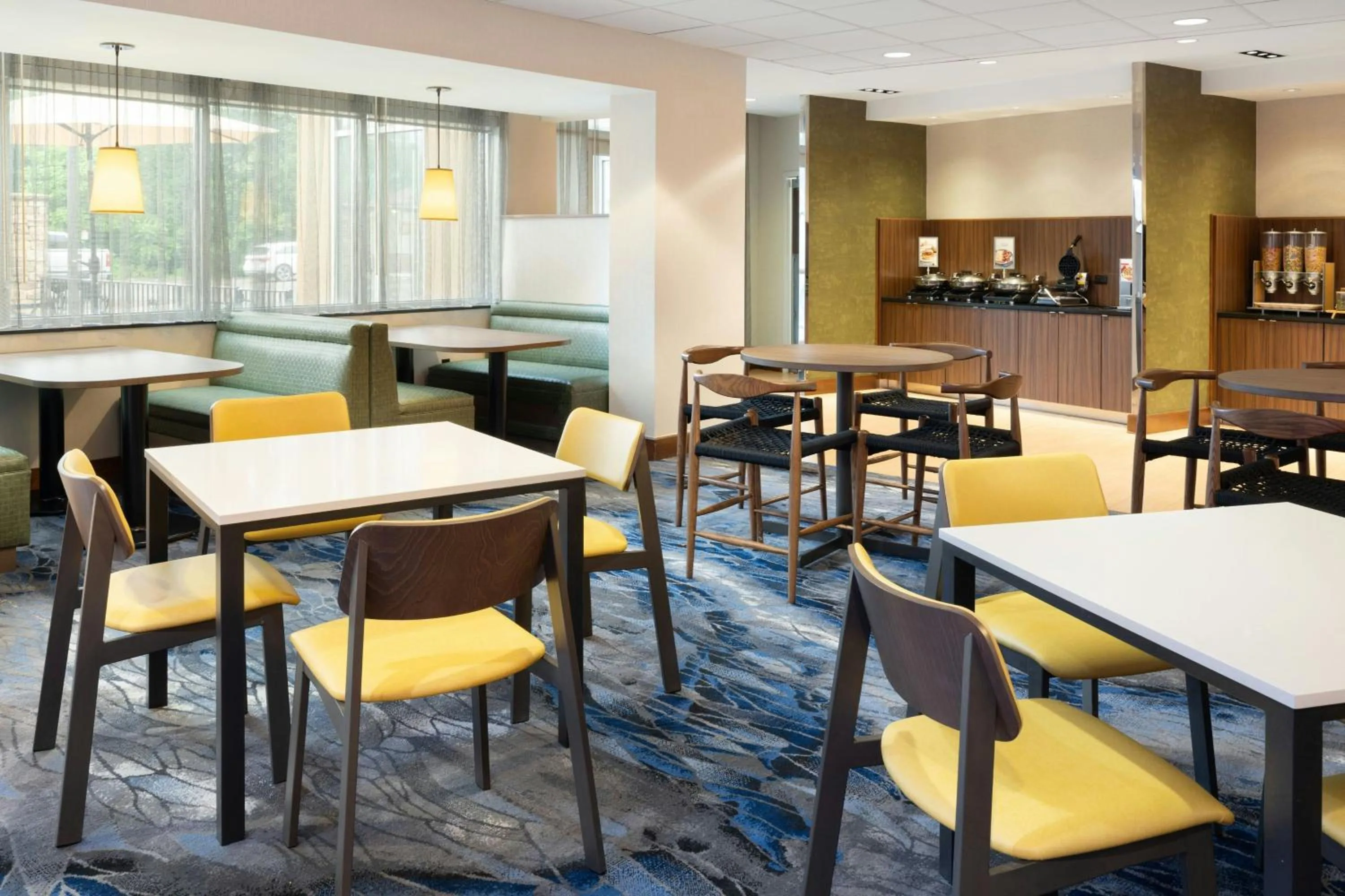 Breakfast in Fairfield Inn & Suites by Marriott Towanda Wysox