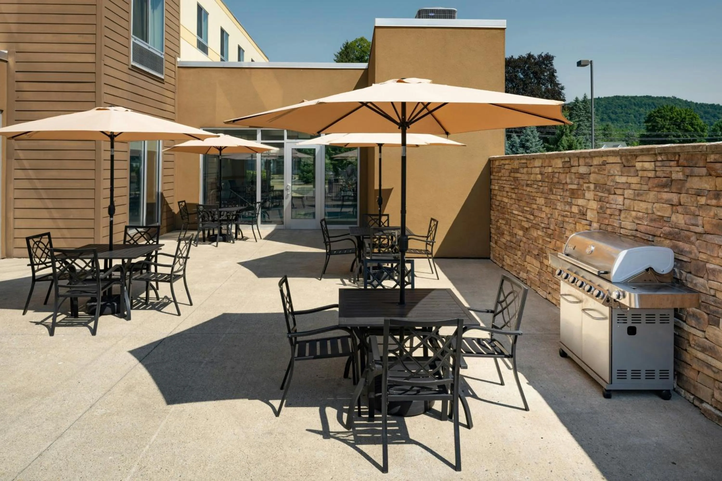 Lounge or bar in Fairfield Inn & Suites by Marriott Towanda Wysox