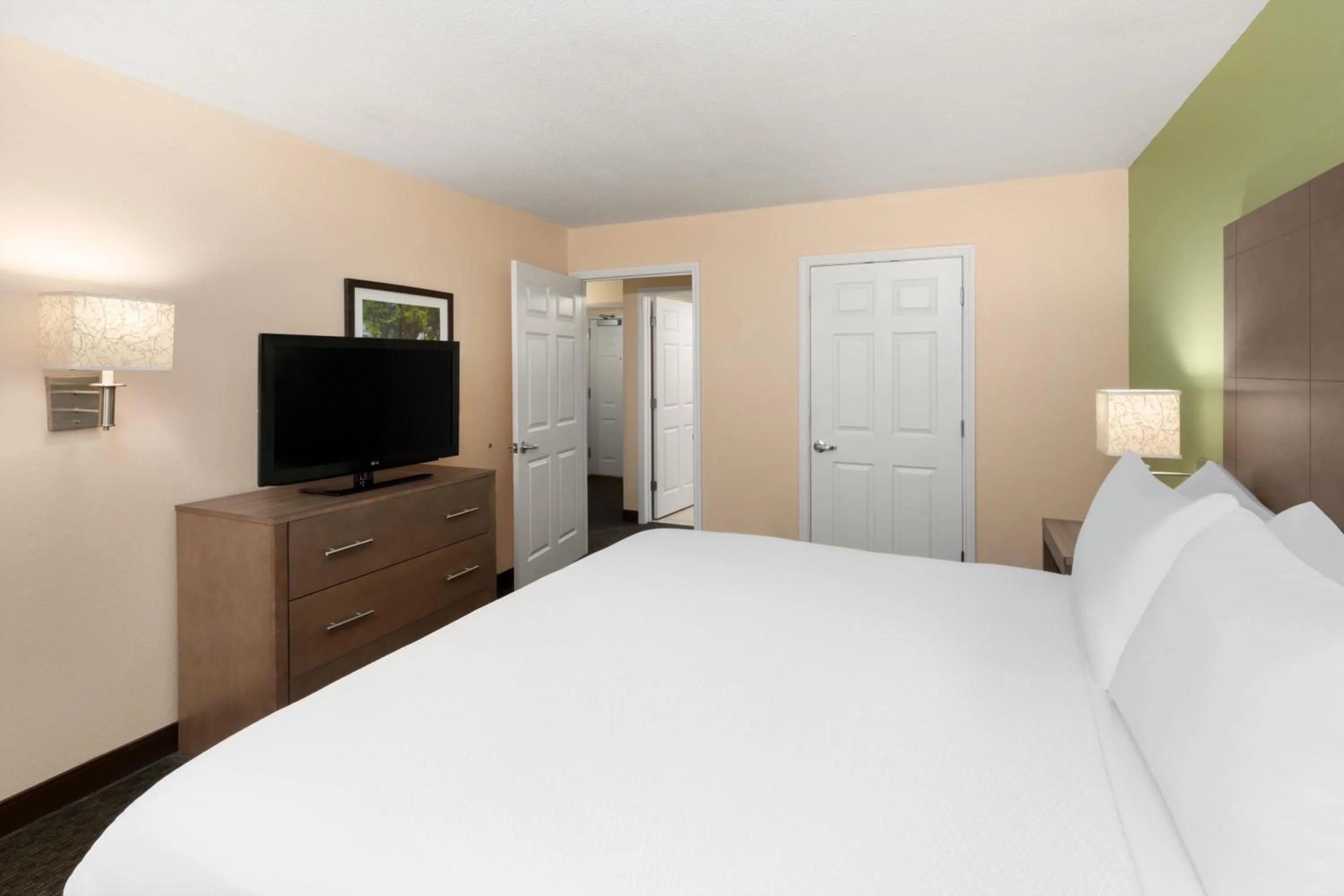 Photo of the whole room, Bed in La Quinta by Wyndham San Antonio Medical Ctr. NW