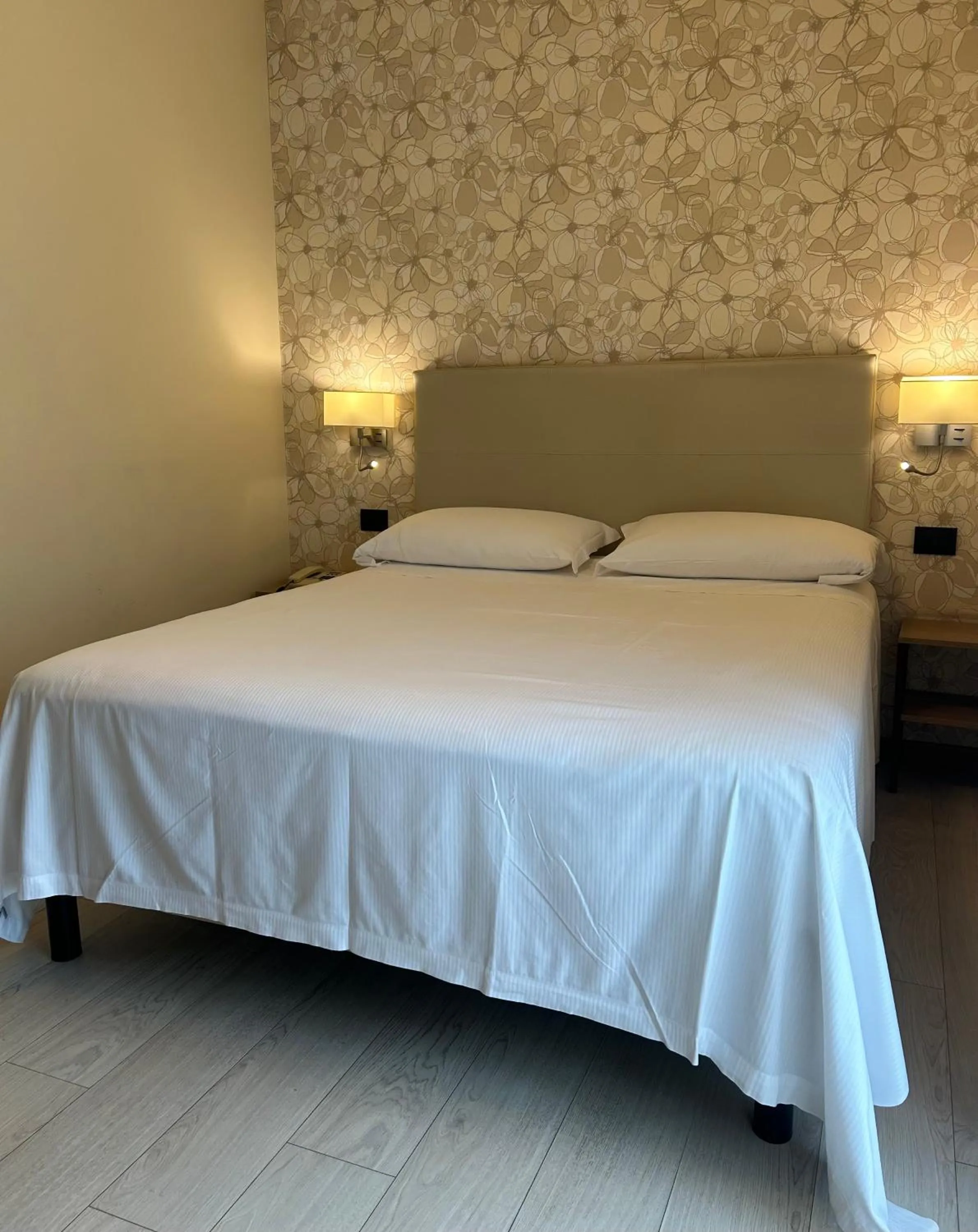 Bed in Hotel Parigi 2 & Spa