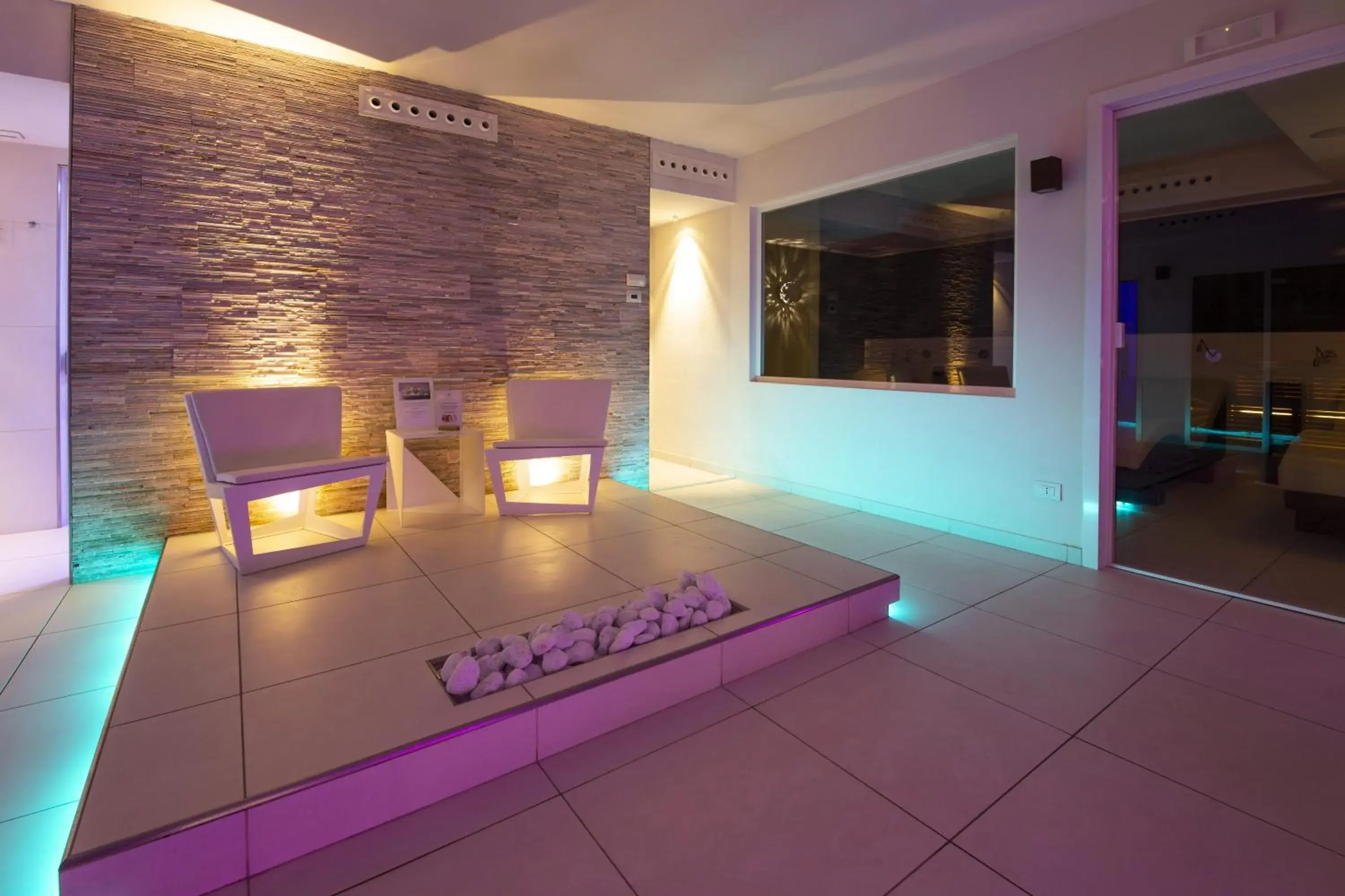 Spa and wellness centre/facilities in Hotel Parigi 2 & Spa Spa and wellness centre/facilities in Hotel Parigi 2 & Spa
