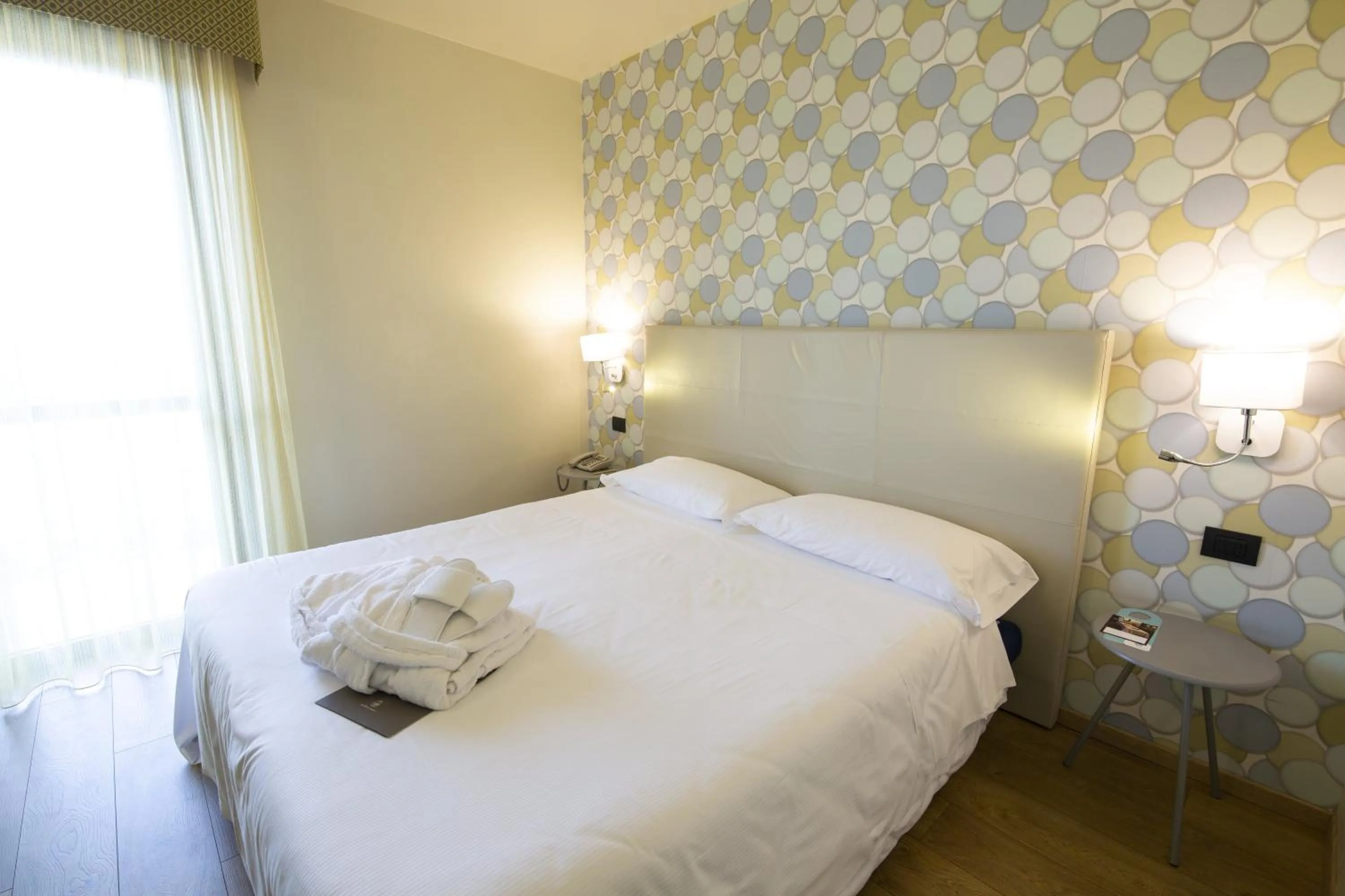 Decorative detail, Bed in Hotel Parigi 2 & Spa