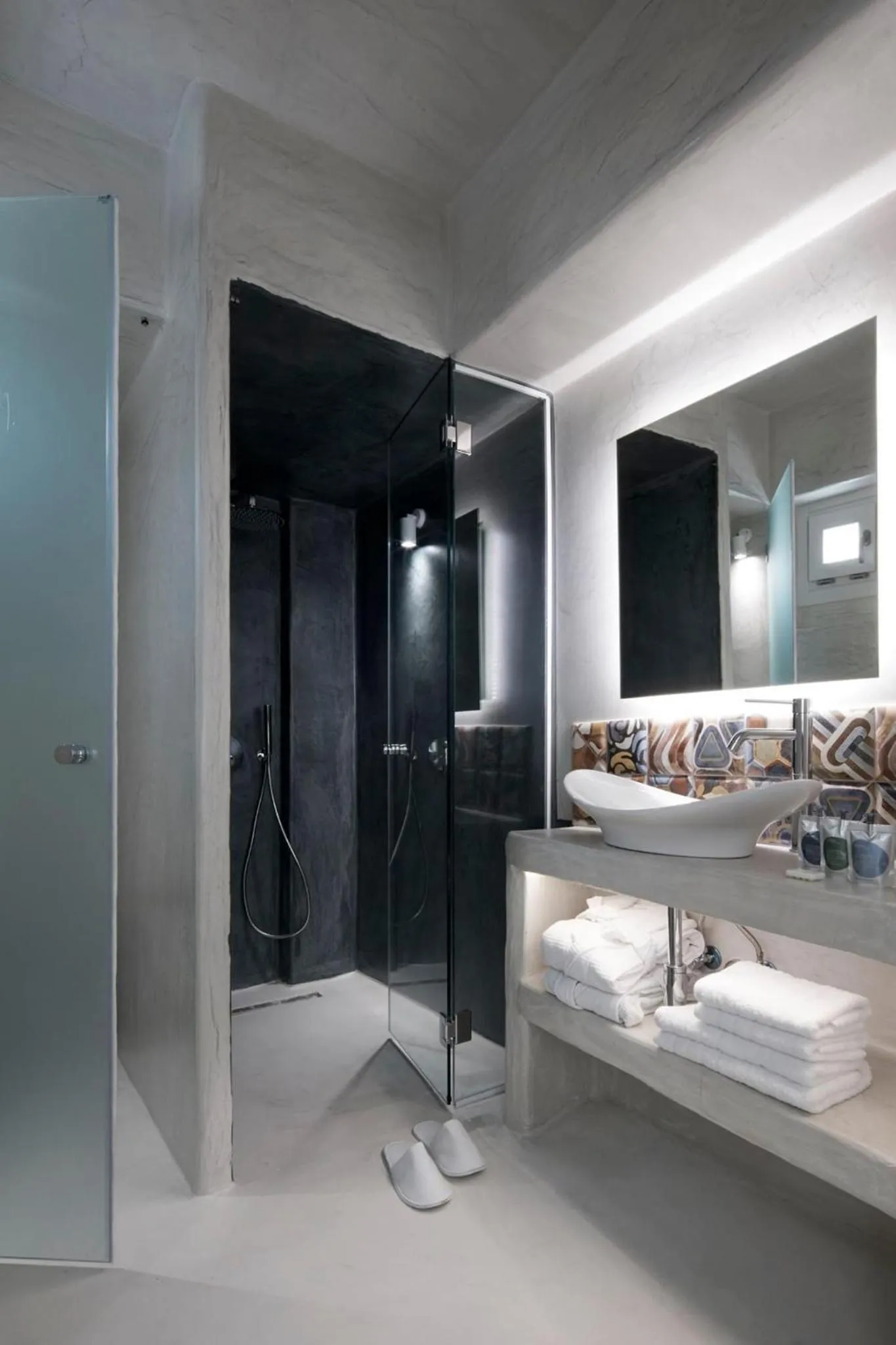 Bathroom in Edem Boutique Suites