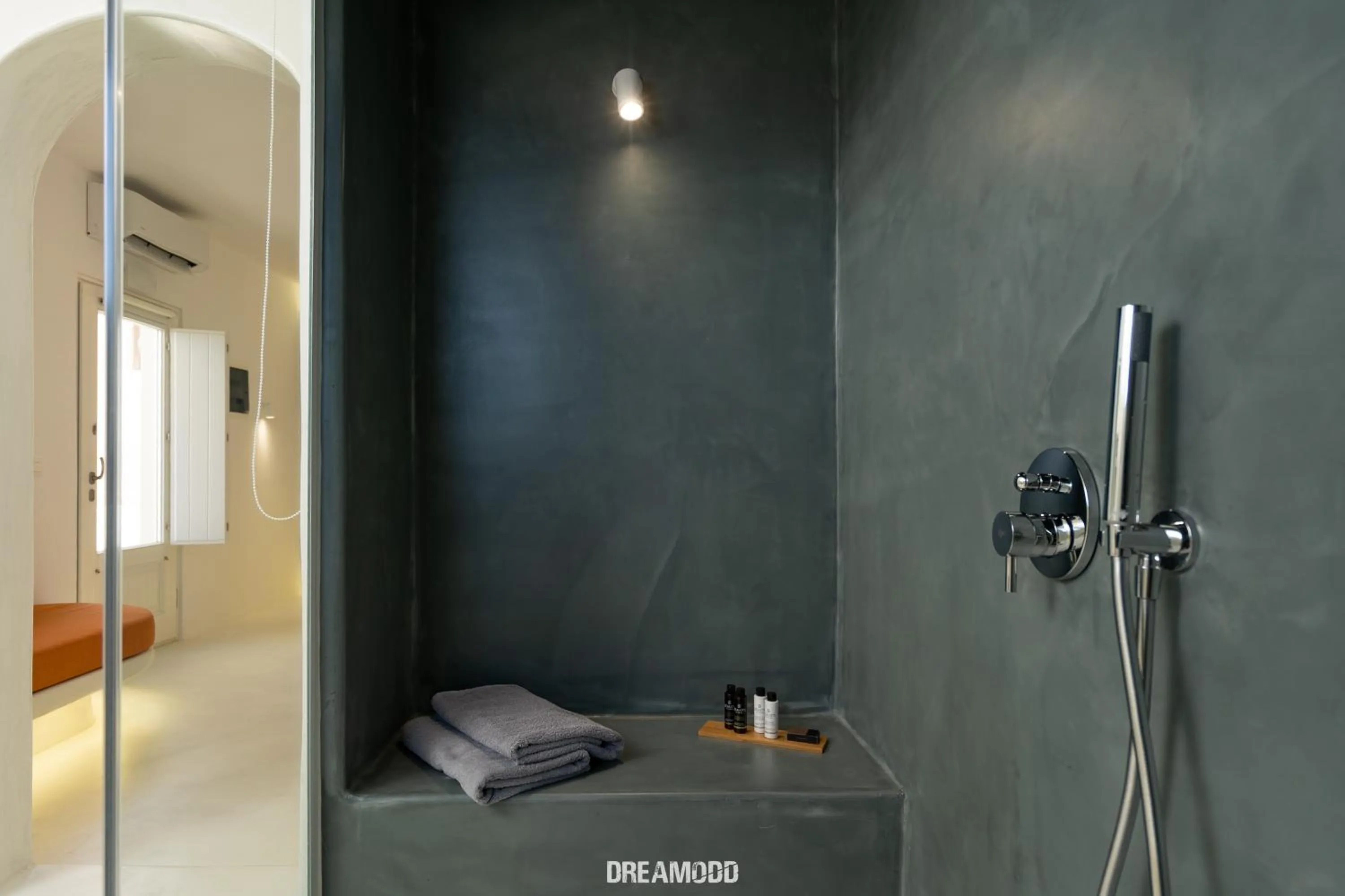 Shower in Edem Boutique Suites