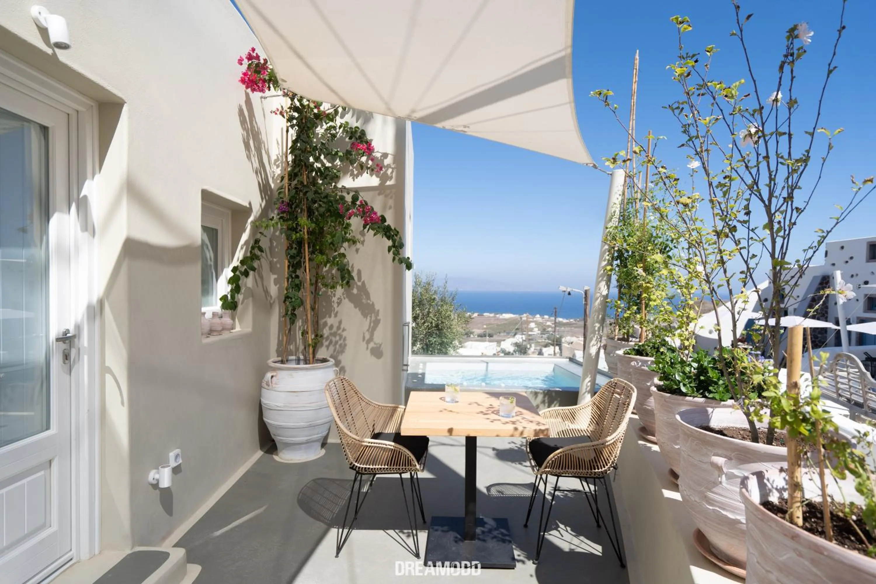 Hot Tub in Edem Boutique Suites