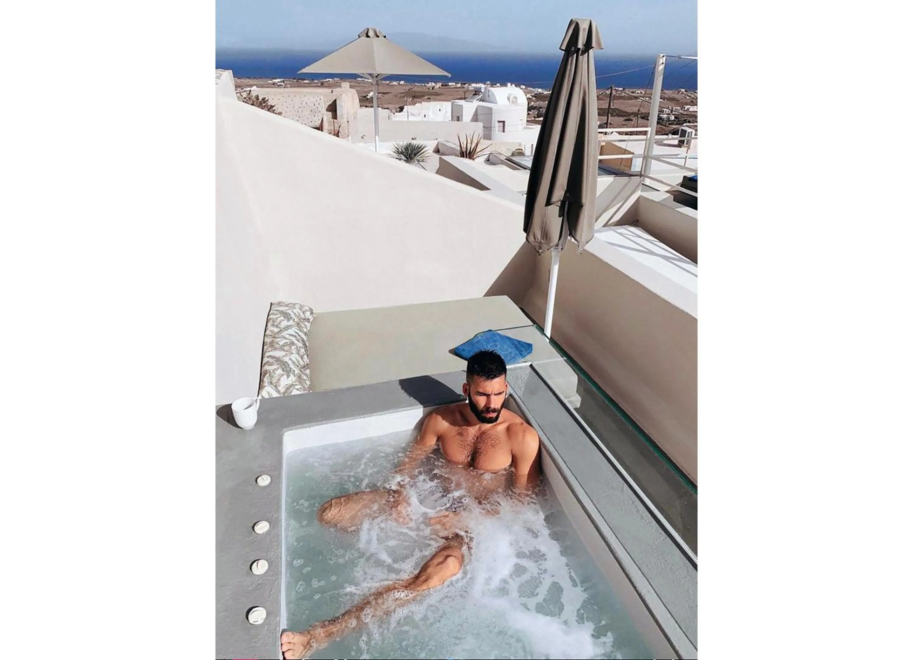 Hot Tub in Edem Boutique Suites