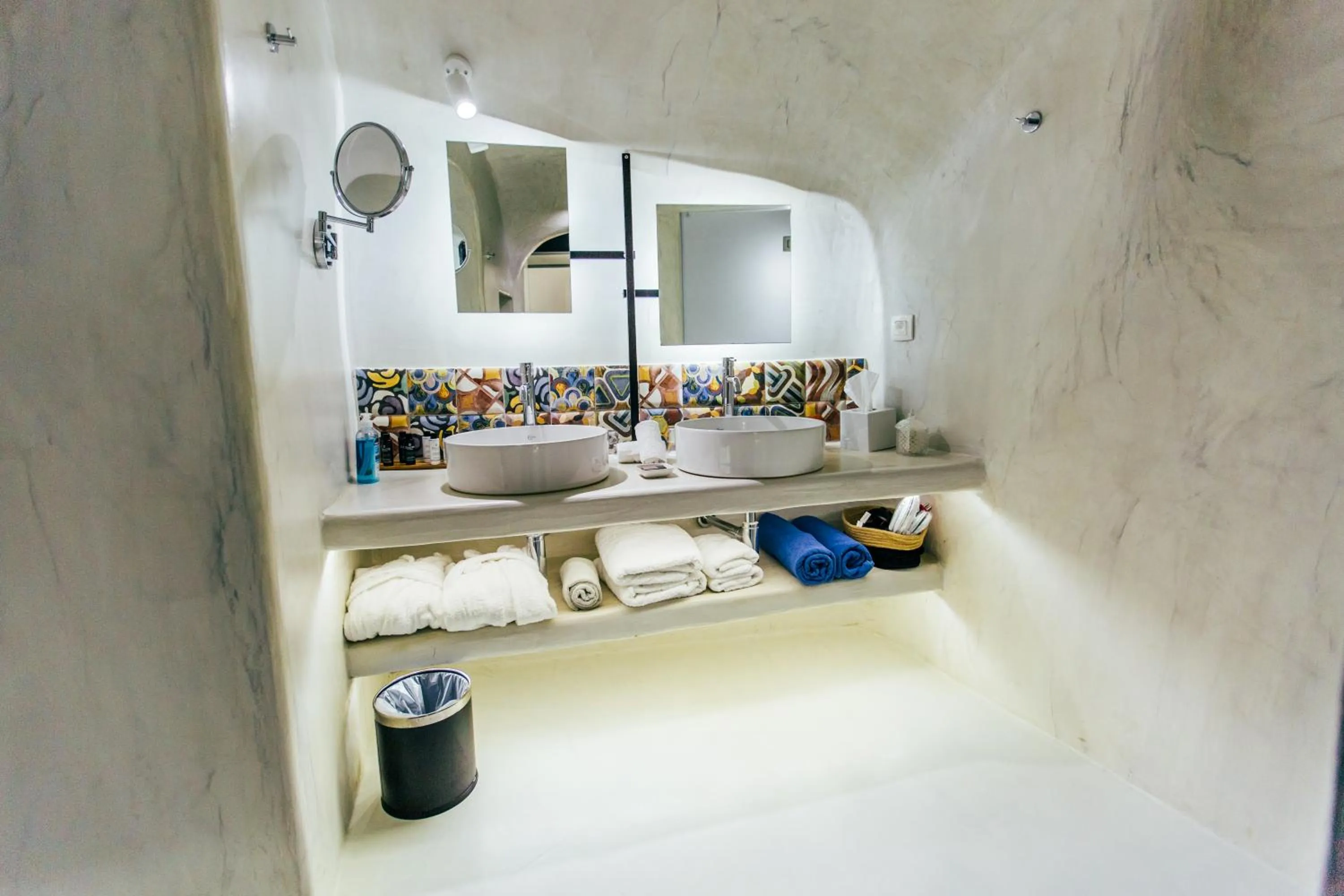 Bathroom in Edem Boutique Suites