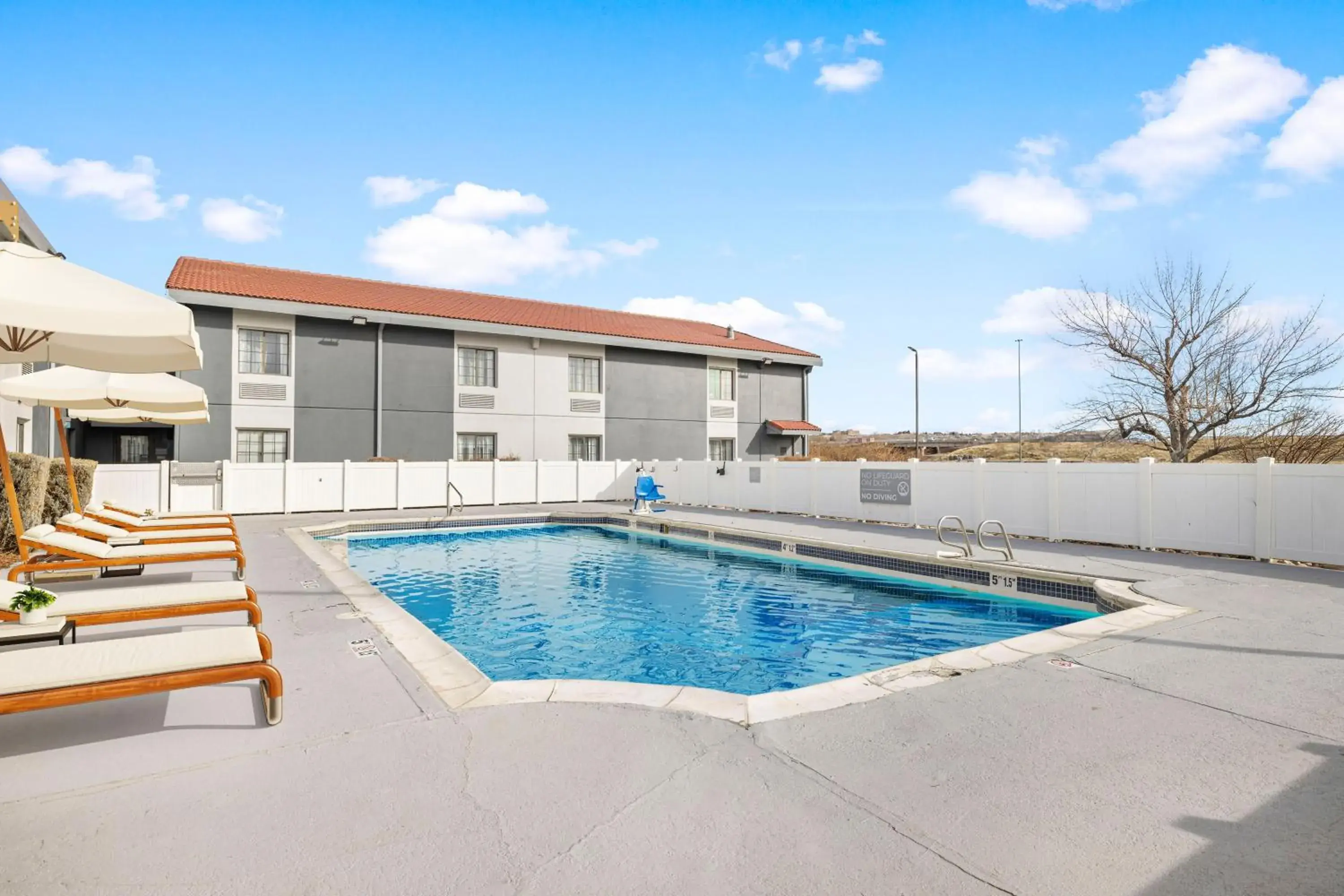 Swimming pool in Spark by Hilton Rock Springs Swimming pool in Spark by Hilton Rock Springs