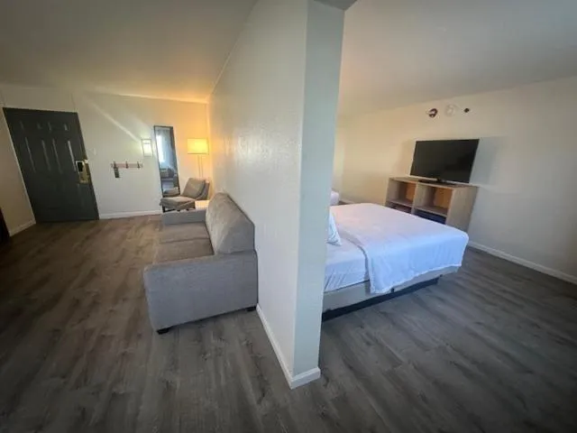 Bed in Baymont by Wyndham Rock Springs