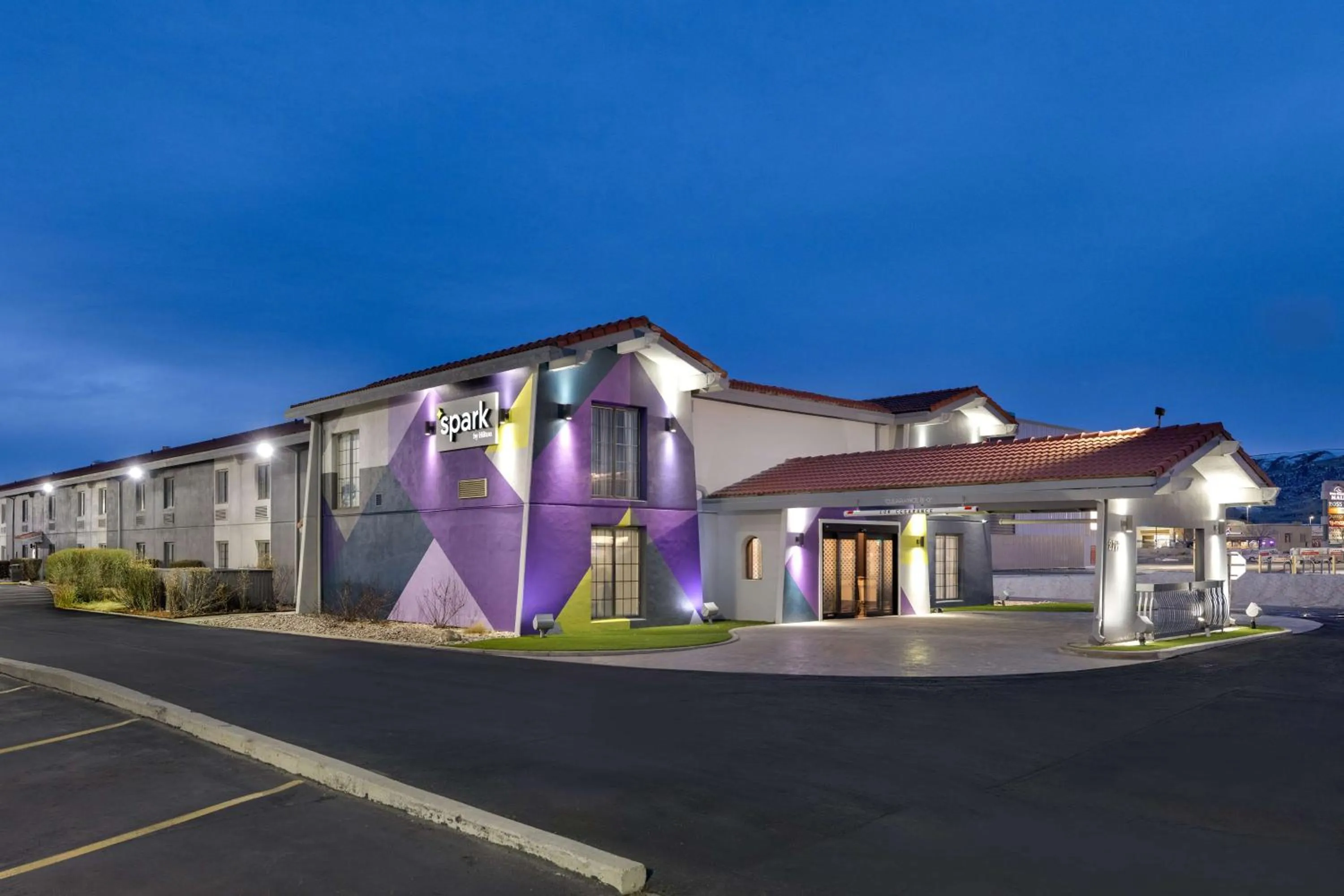 Property building in Spark by Hilton Rock Springs