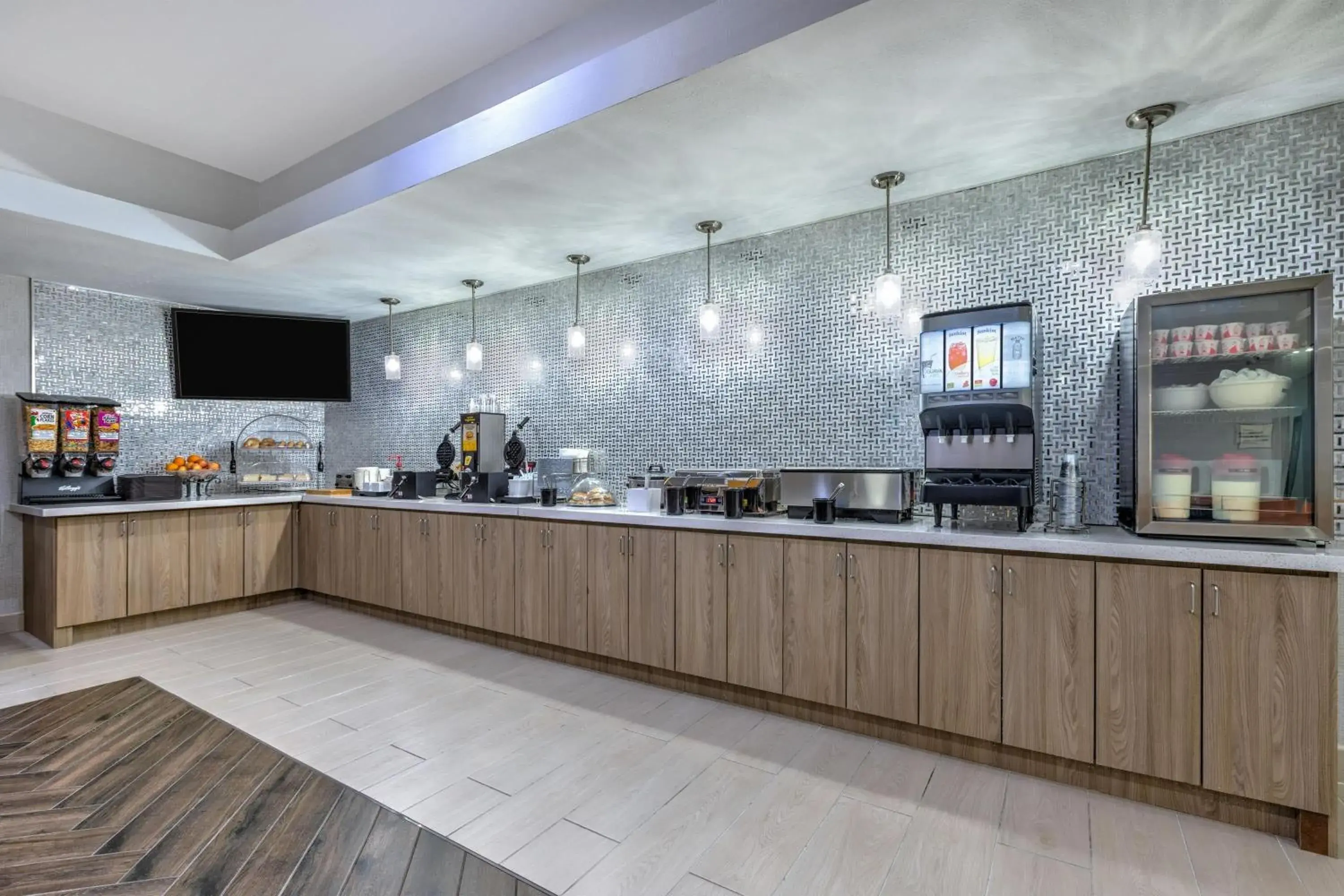 Breakfast in La Quinta Inn and Suites by Wyndham Paris Breakfast in La Quinta Inn and Suites by Wyndham Paris