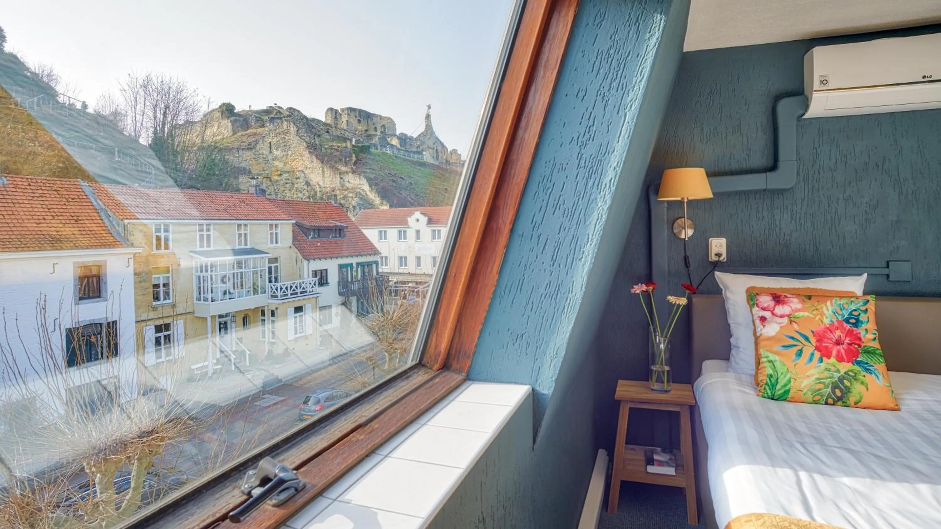 Street view in Bed and Breakfast De Heren van Valkenburg