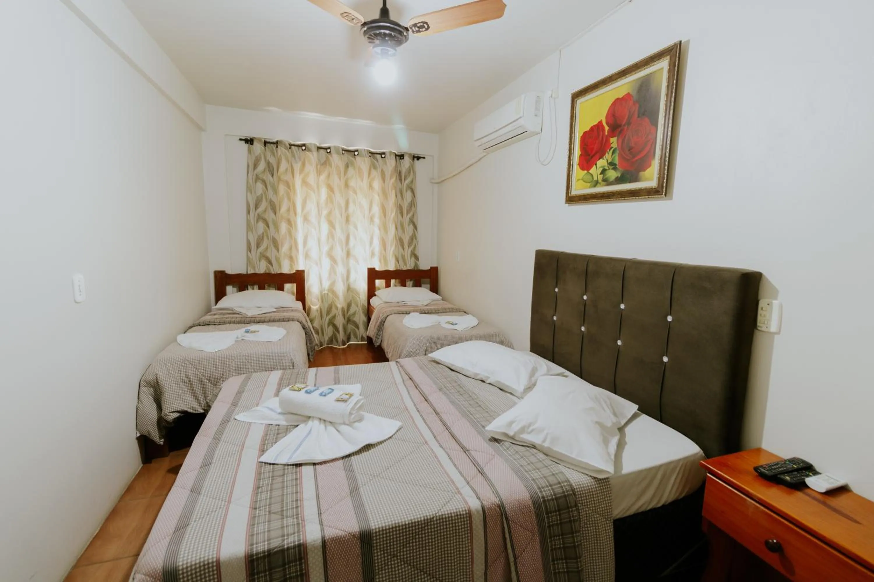 Quadruple Room with Balcony in Hotel Centro dos Canyons