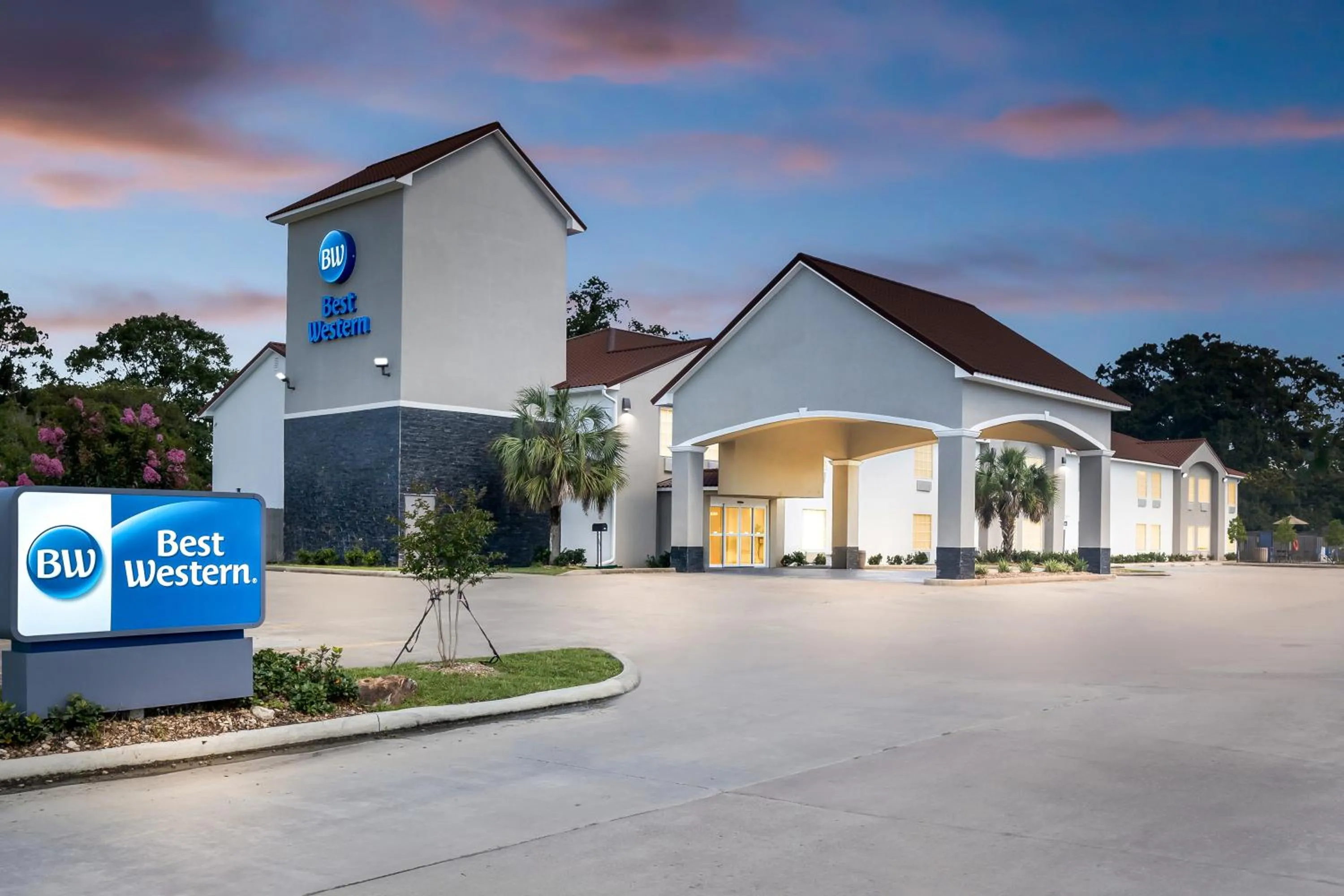 Property building in Best Western Acadia Hotel