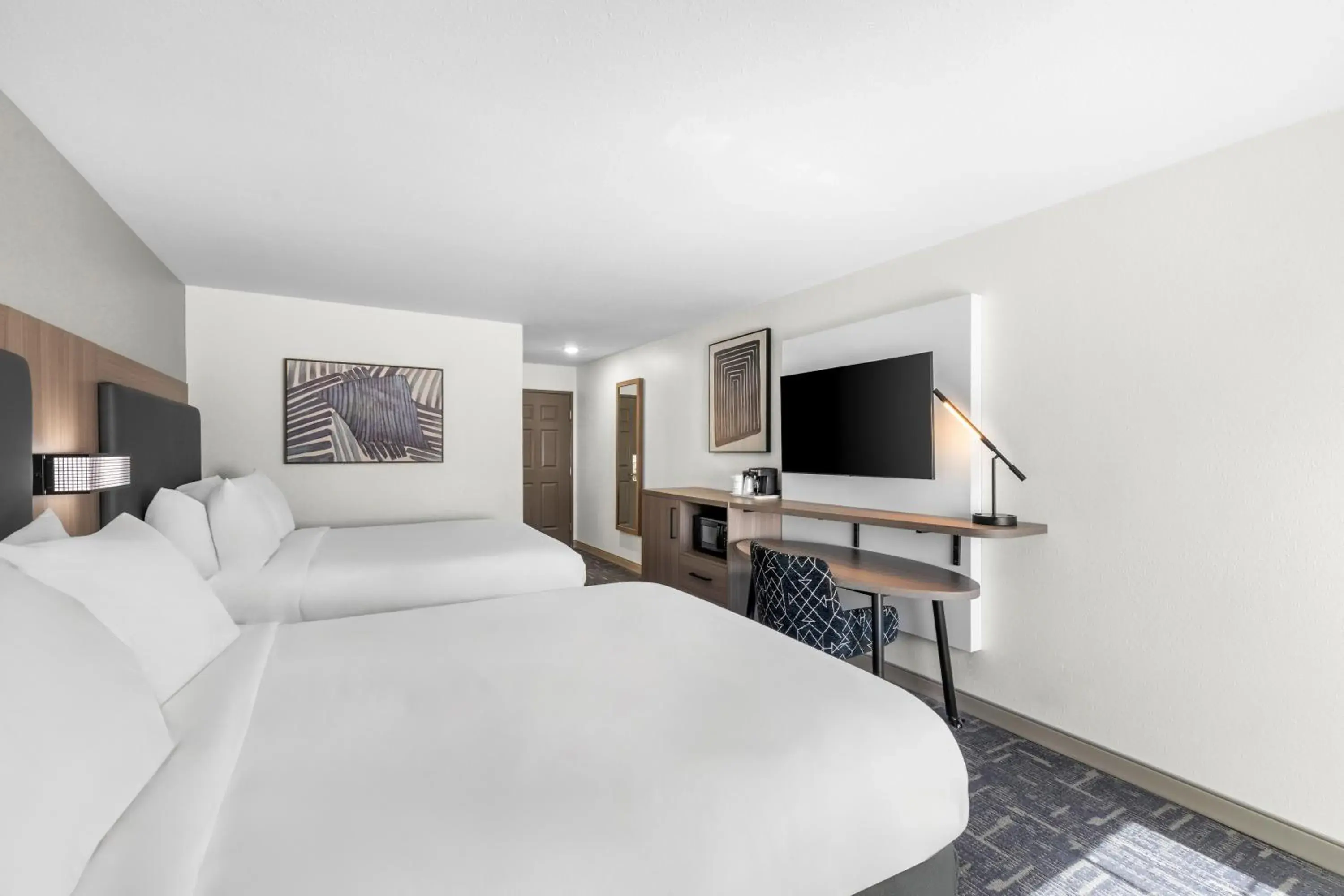 Photo of the whole room, Bed in Best Western Acadia Hotel Photo of the whole room, Bed in Best Western Acadia Hotel