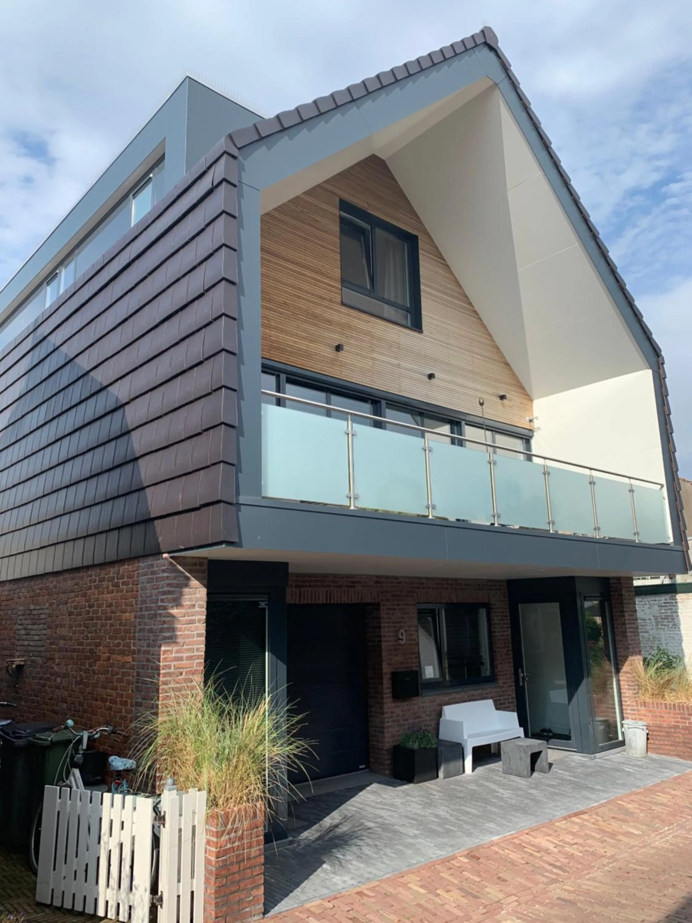 Property building in Longhouse Studio Zandvoort