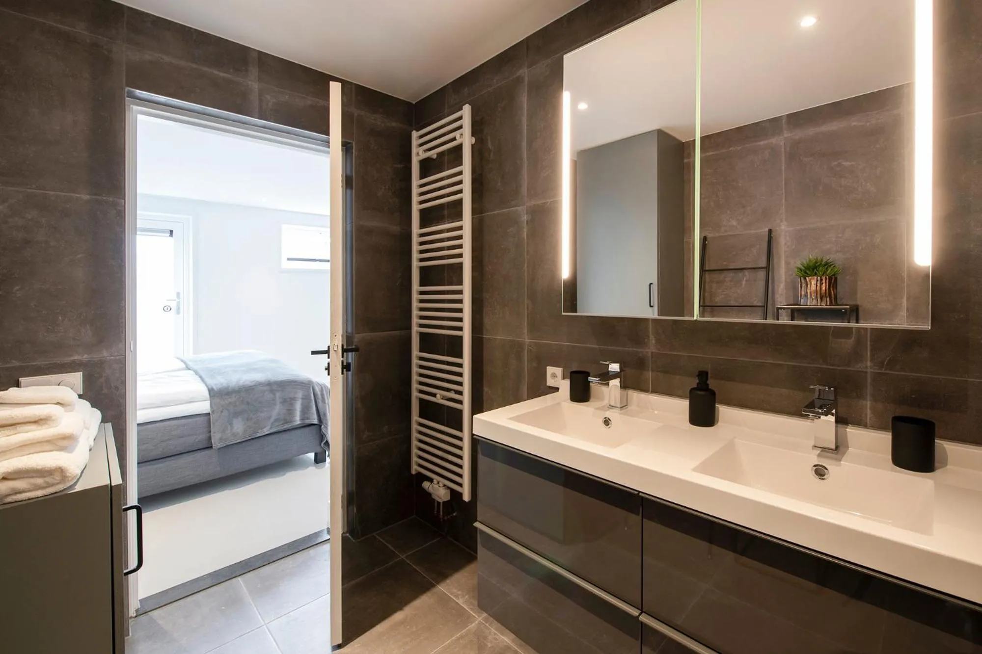 Bathroom in Longhouse Studio Zandvoort