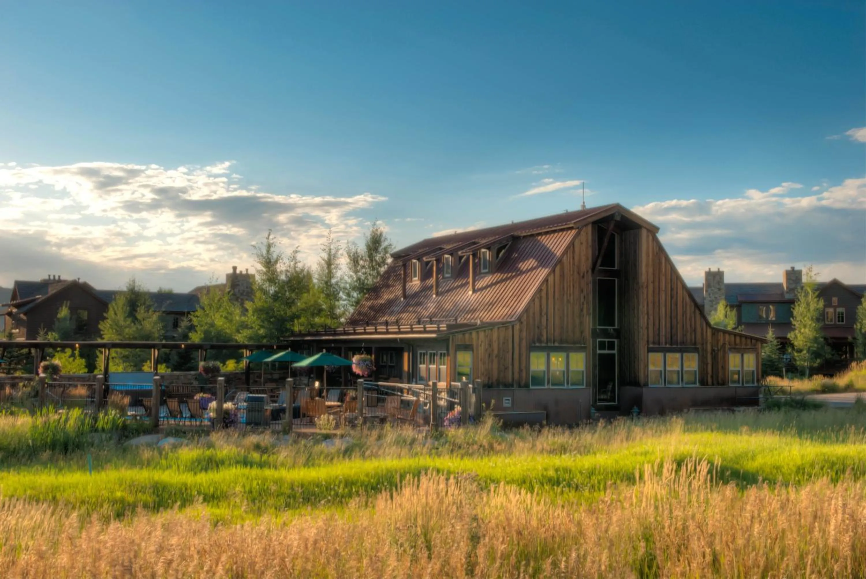 Facade/entrance in The Porches