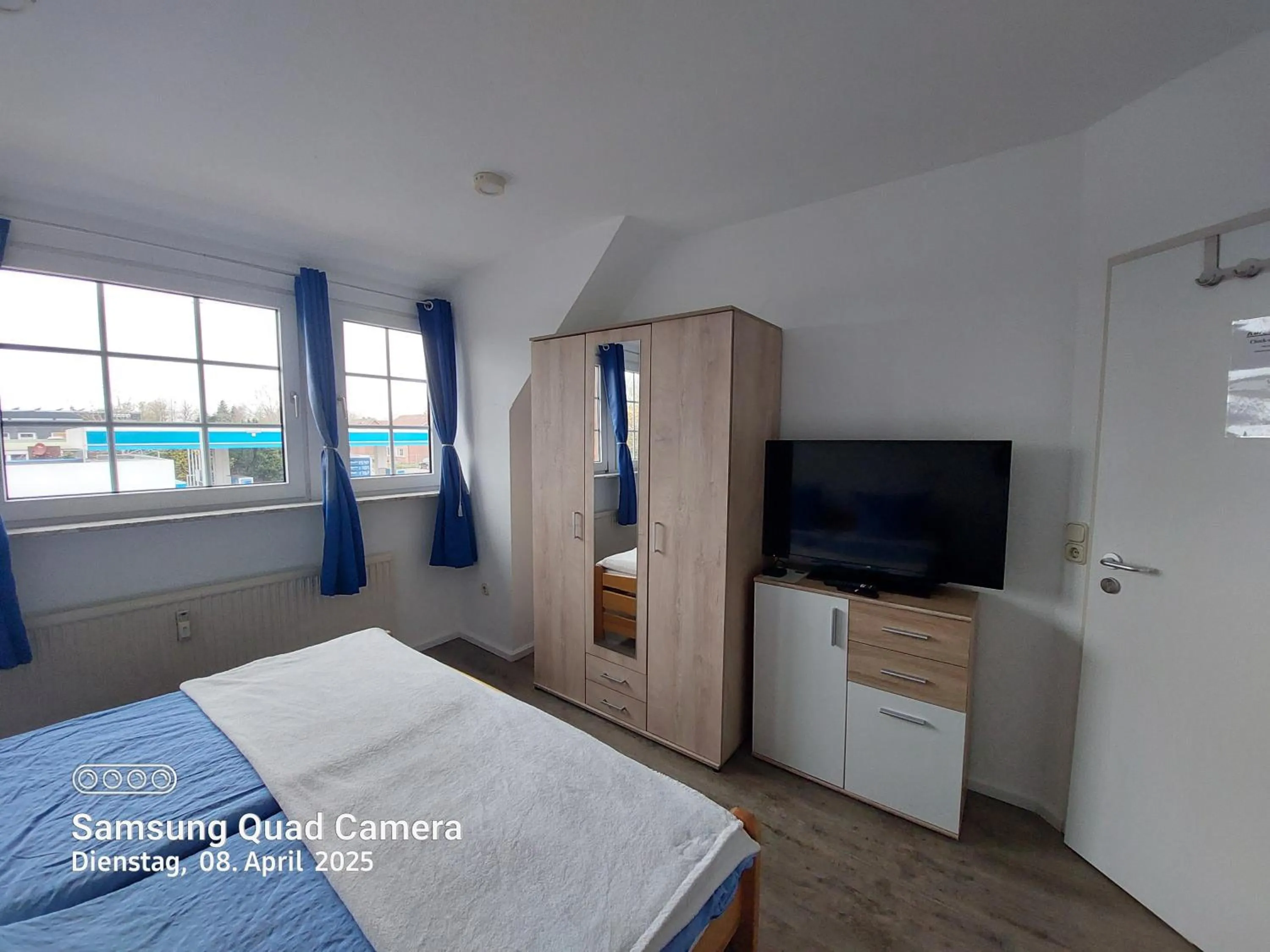 Bedroom, Bed in Pension Norddeicher Straße