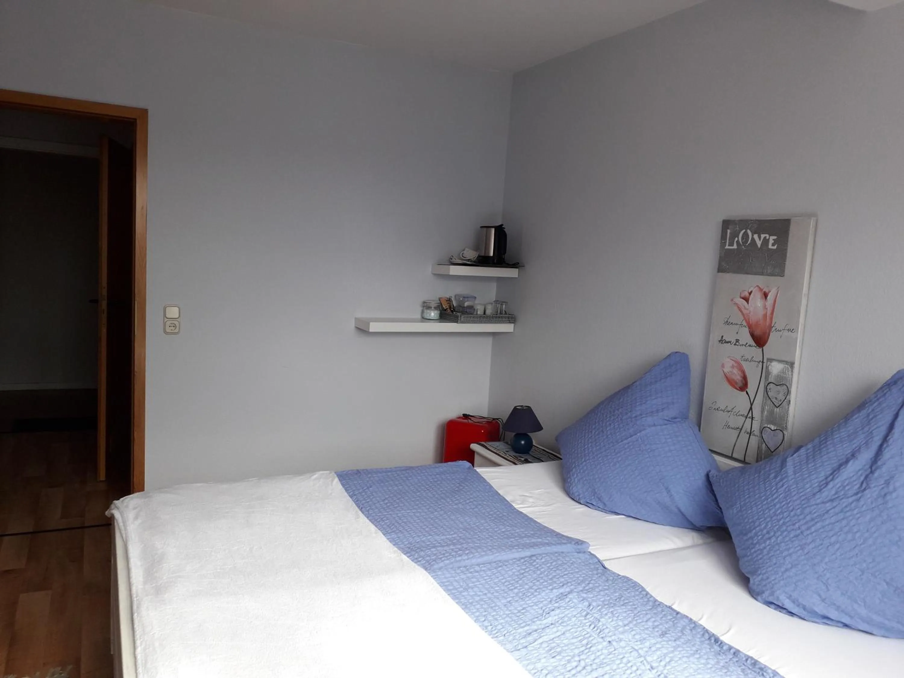 Bed in Pension Norddeicher Straße