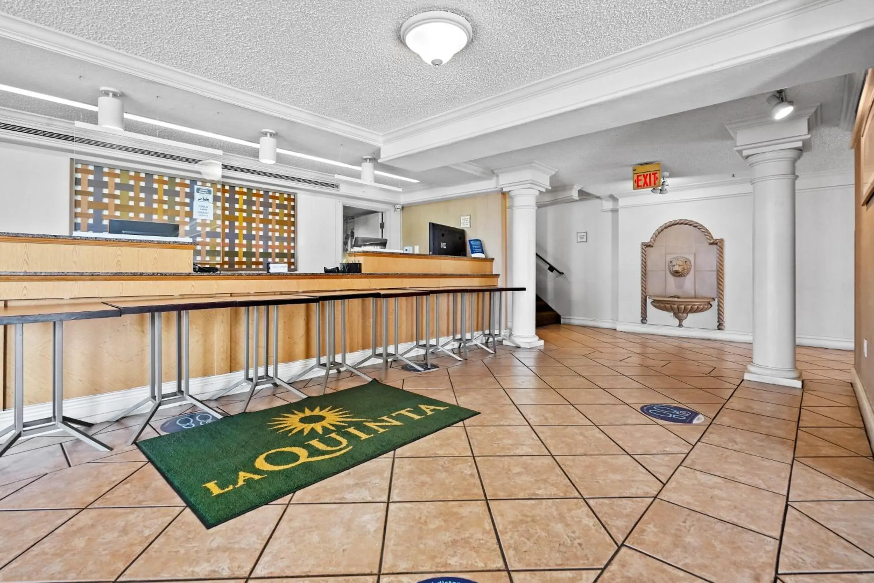 Lobby or reception, Lobby/Reception in La Quinta Inn by Wyndham Costa Mesa Orange County